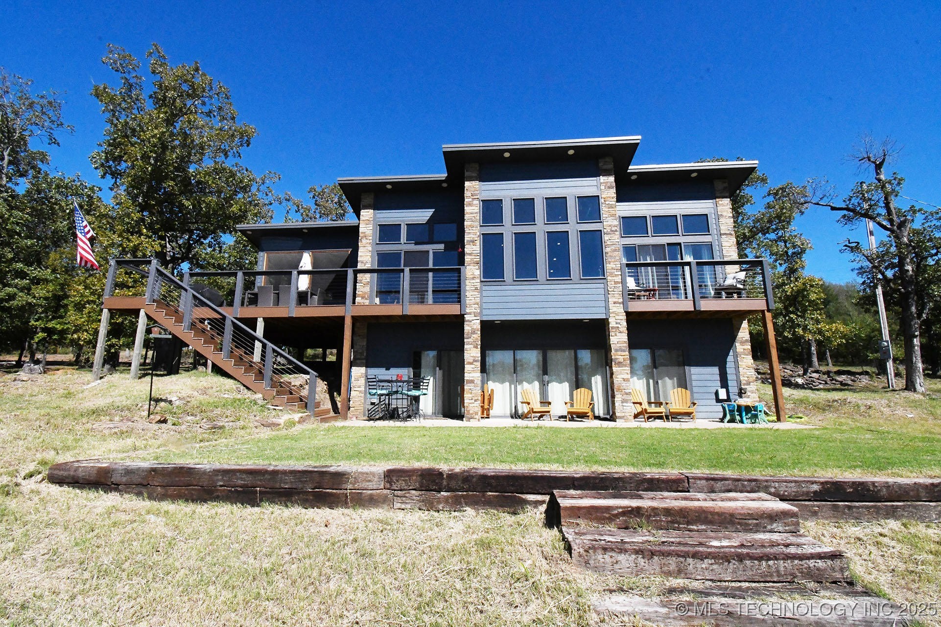 18519 W Mistletoe Road Property Photo