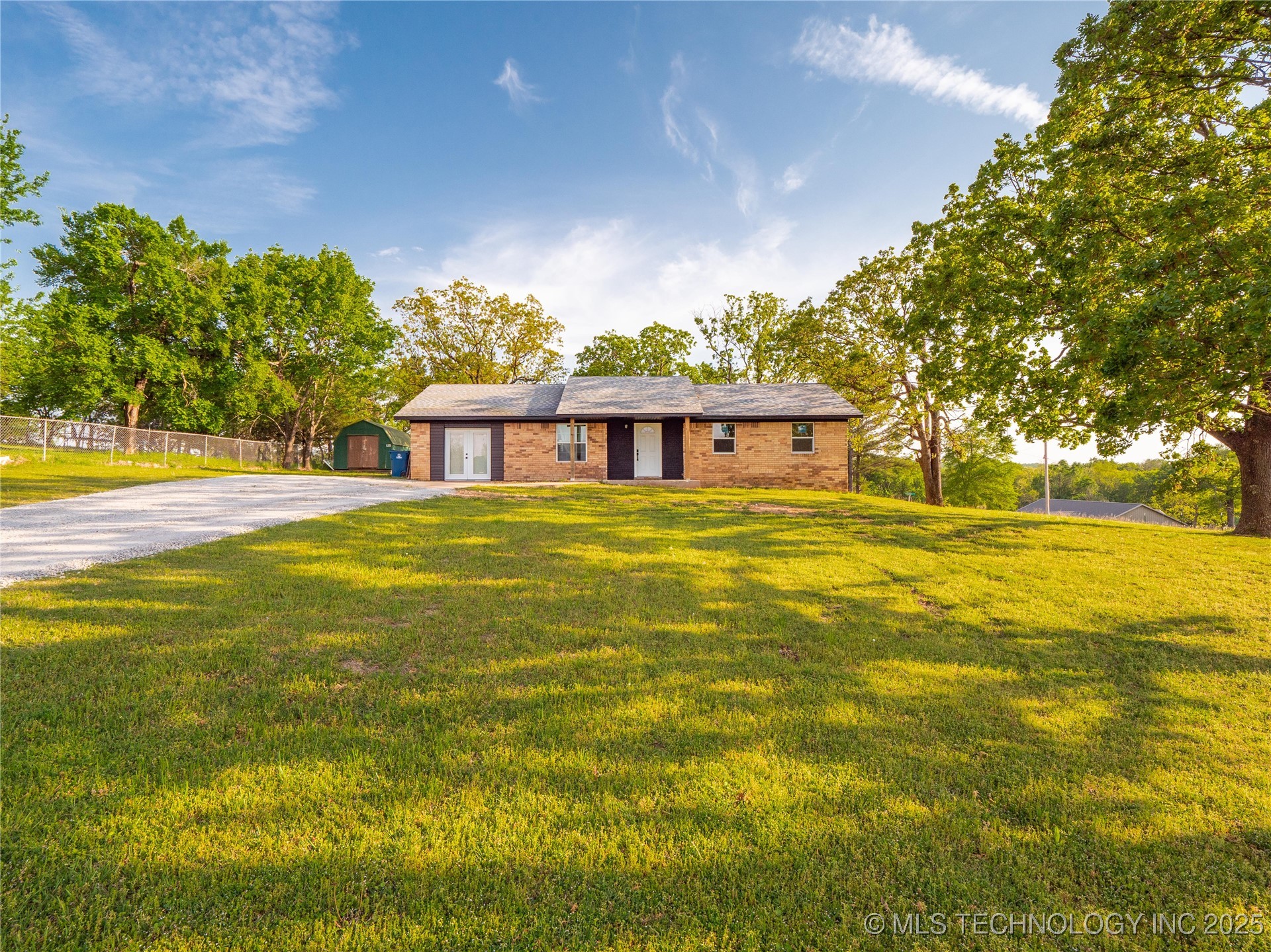 700 Lakeview Drive Property Photo