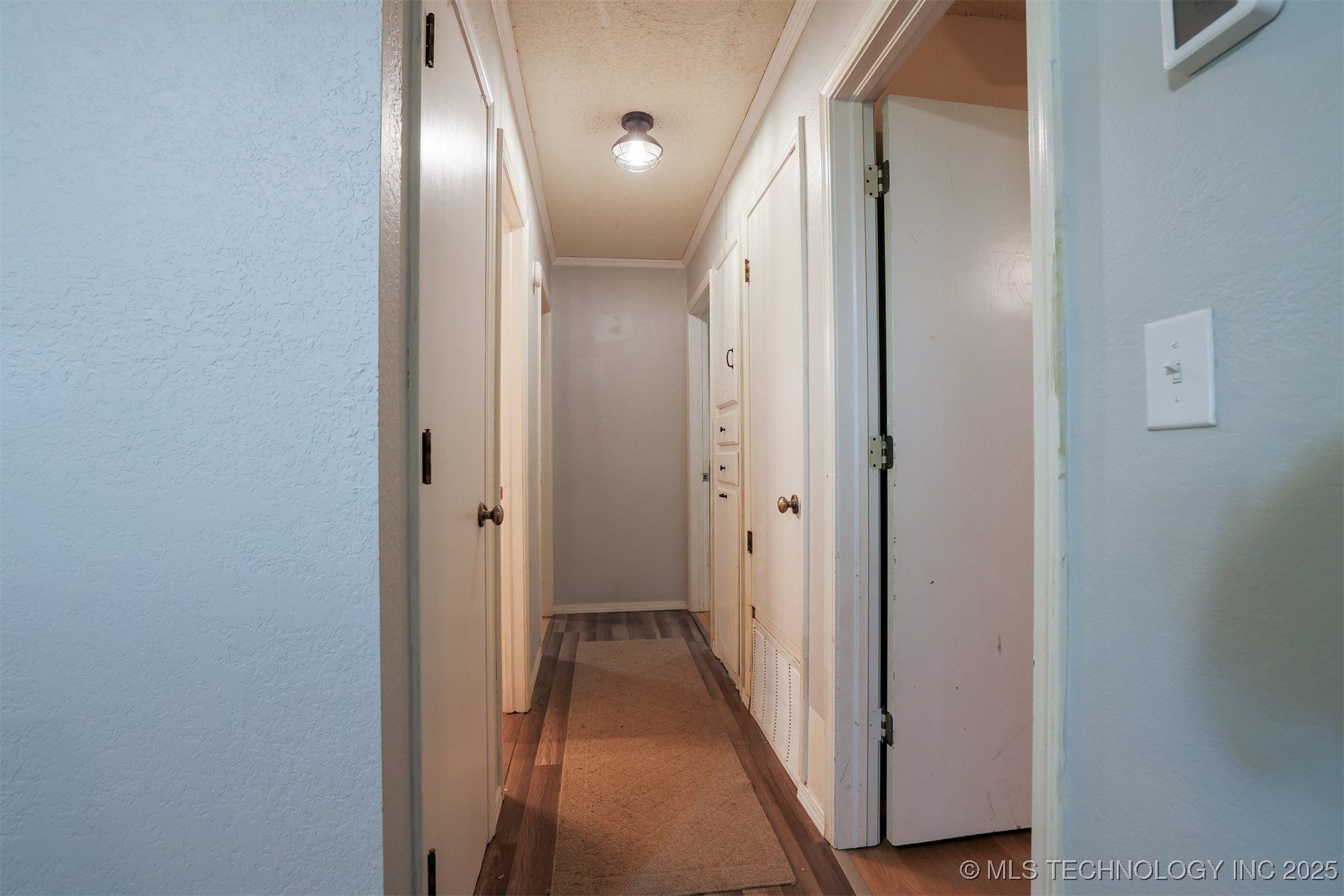 1414 N Eagle Road Property Photo 21