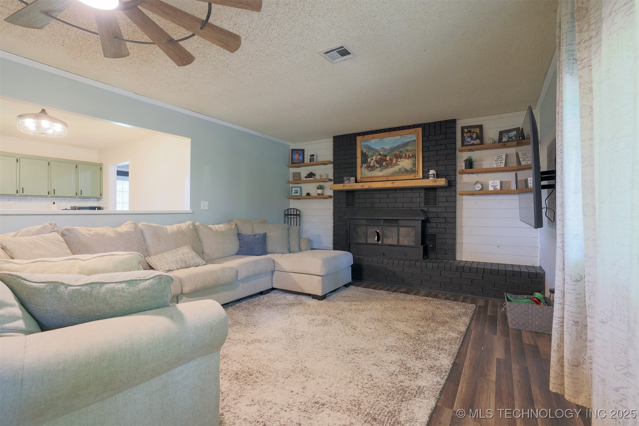 1414 N Eagle Road Property Photo 32