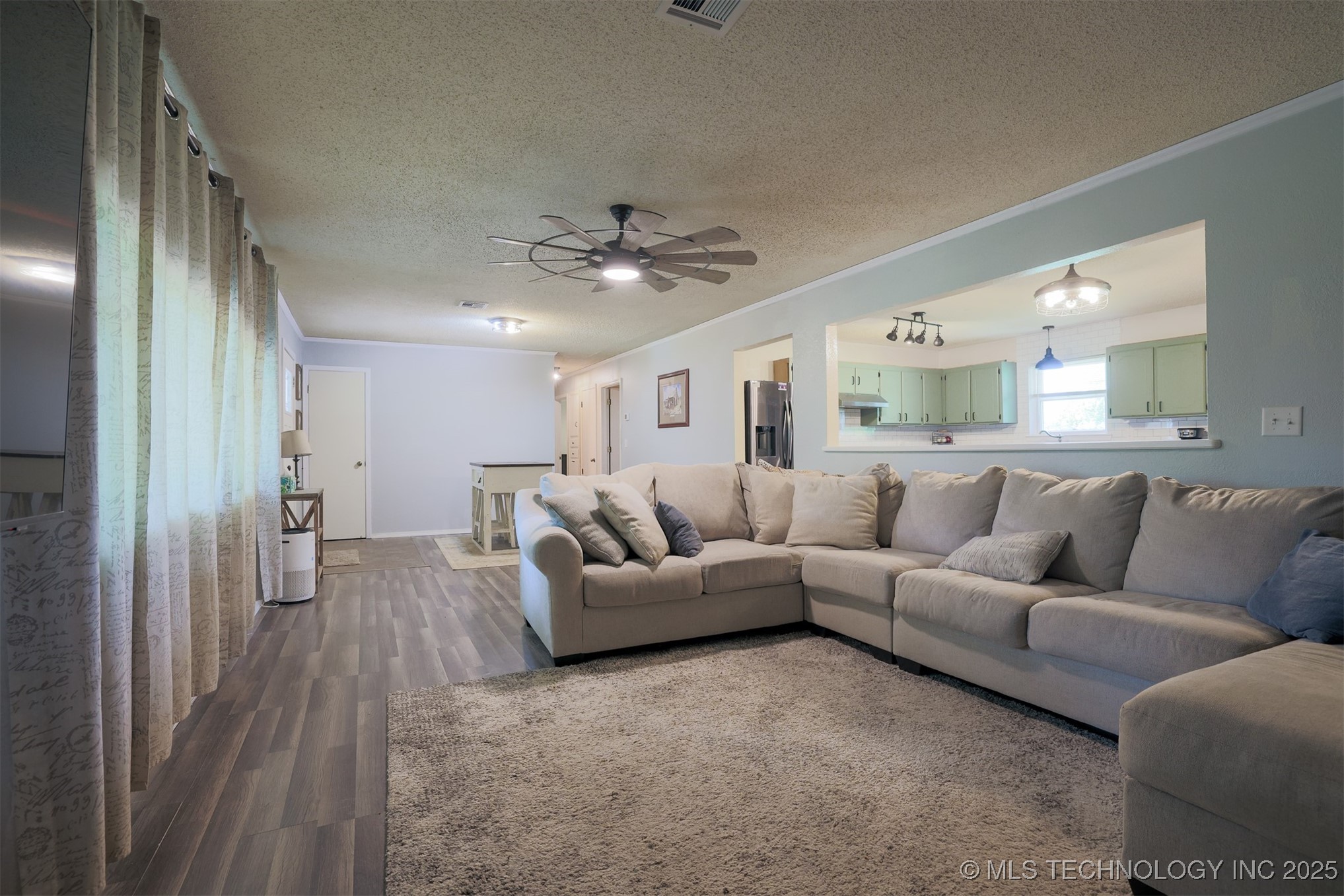 1414 N Eagle Road Property Photo 36