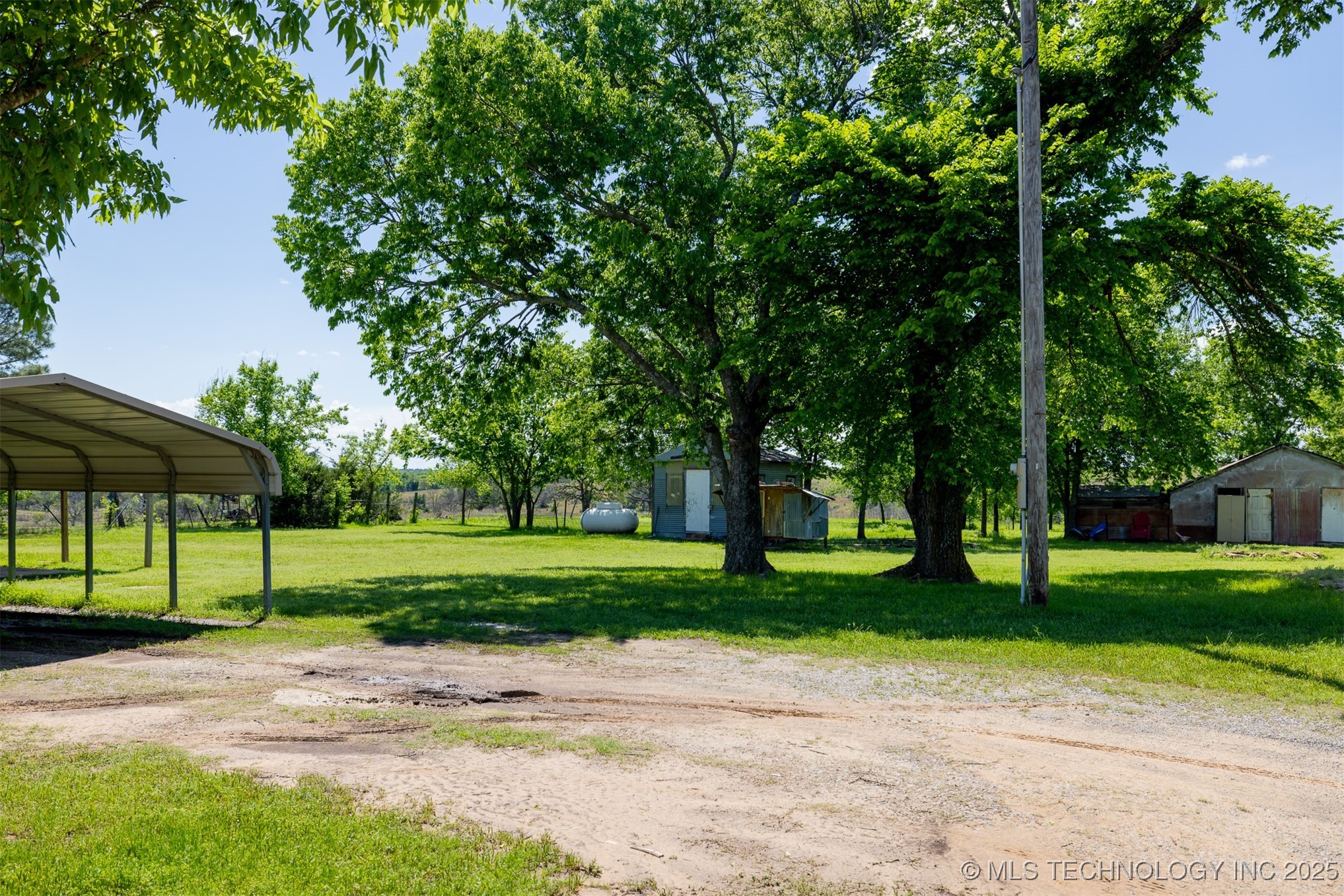 1414 N Eagle Road Property Photo 43