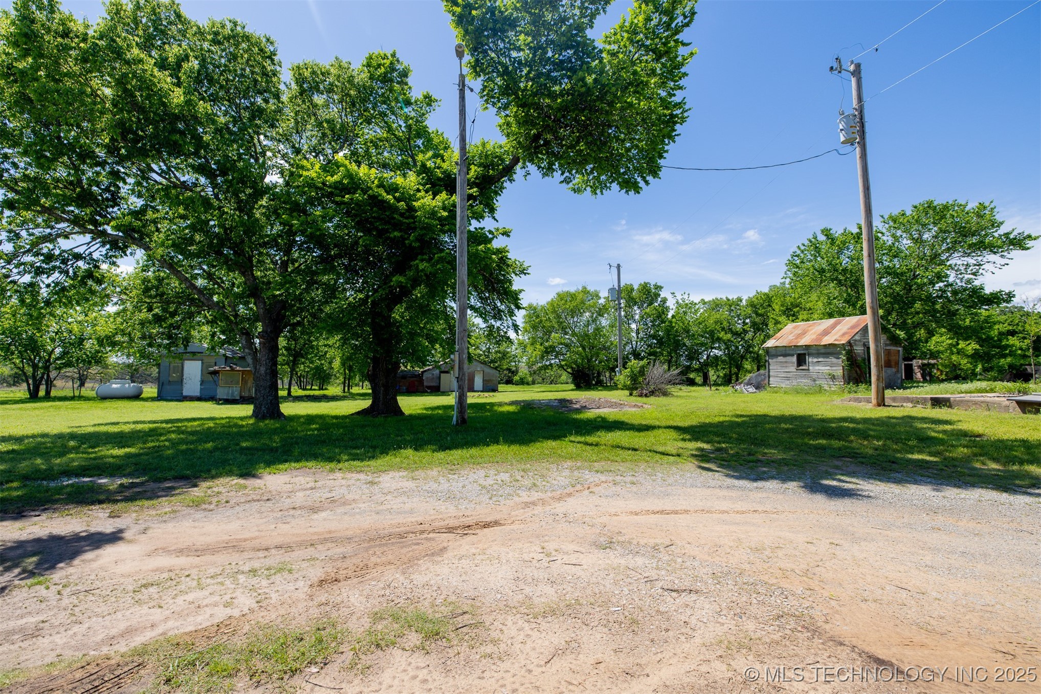 1414 N Eagle Road Property Photo 45