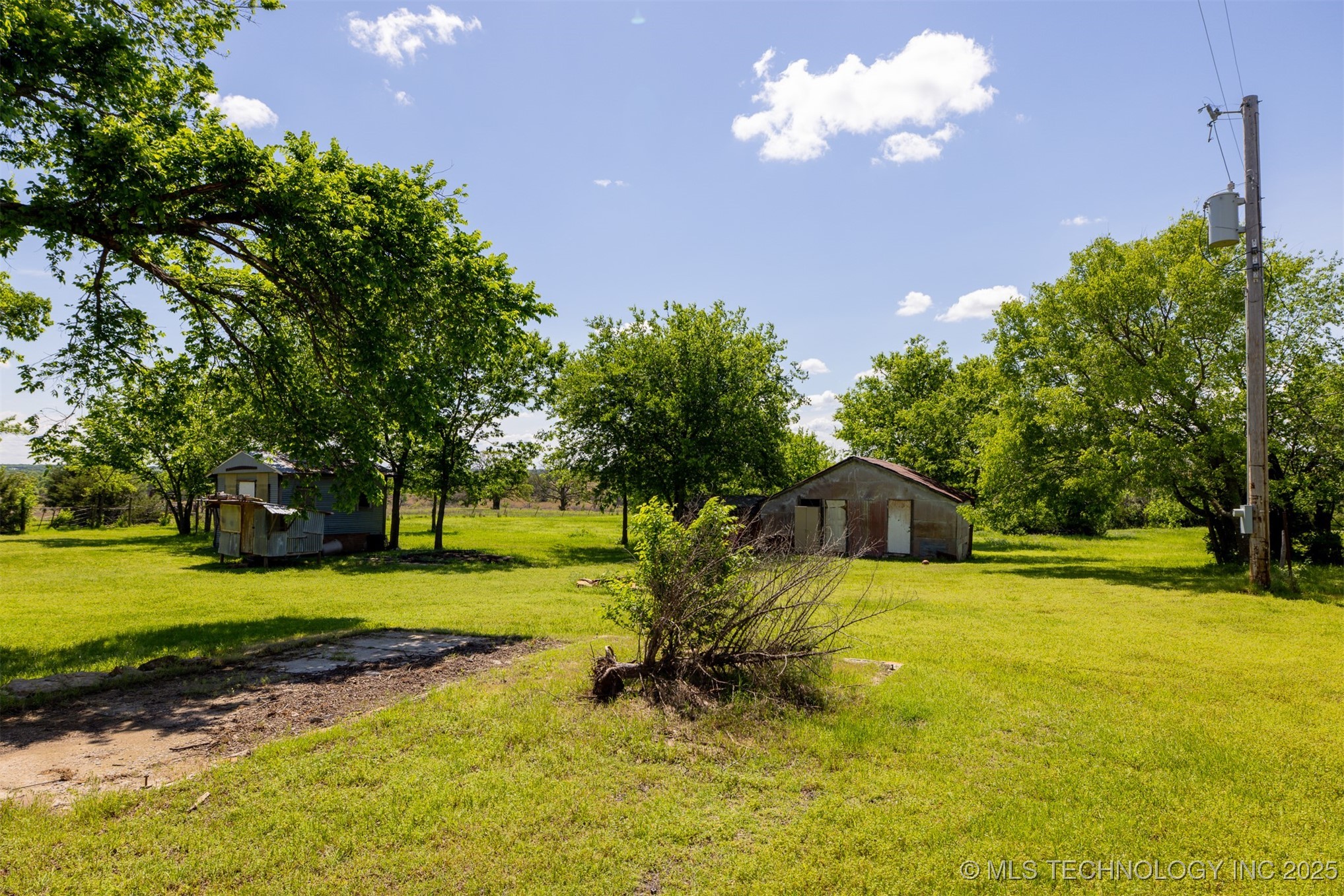 1414 N Eagle Road Property Photo 47