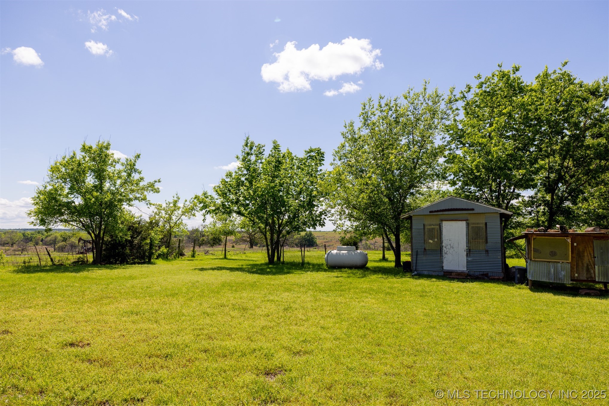 1414 N Eagle Road Property Photo 49