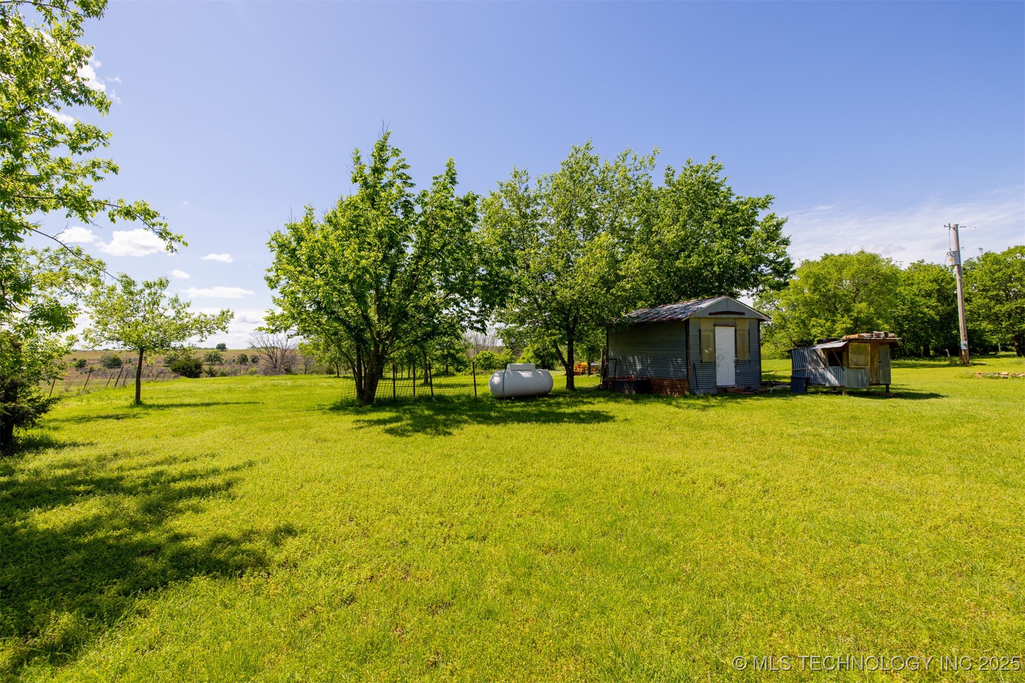 1414 N Eagle Road Property Photo 51