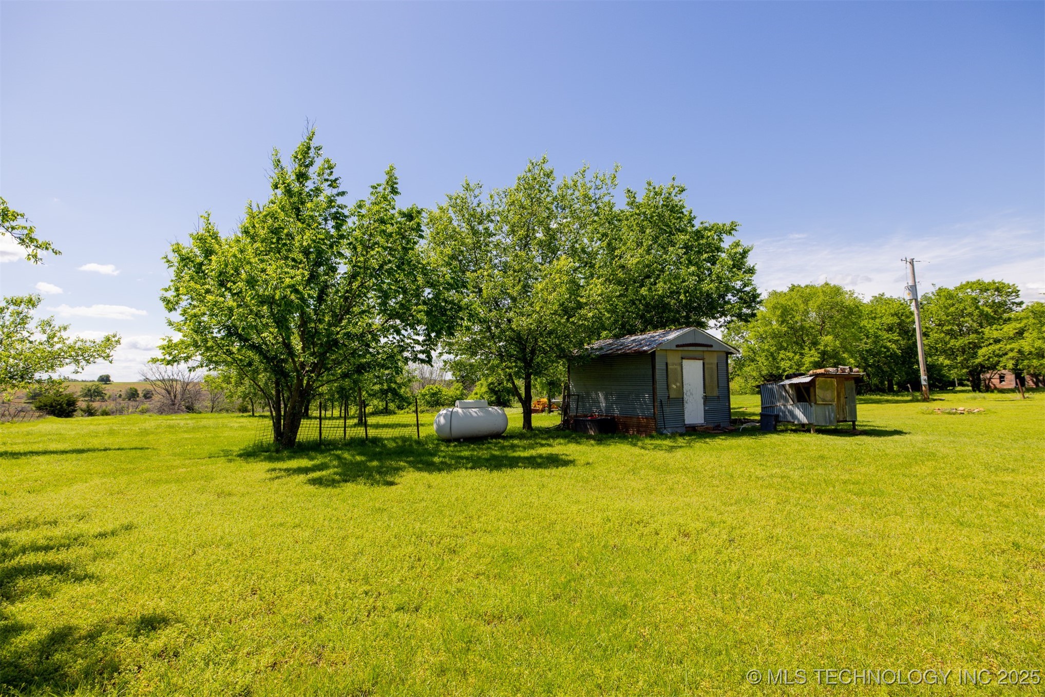 1414 N Eagle Road Property Photo 52
