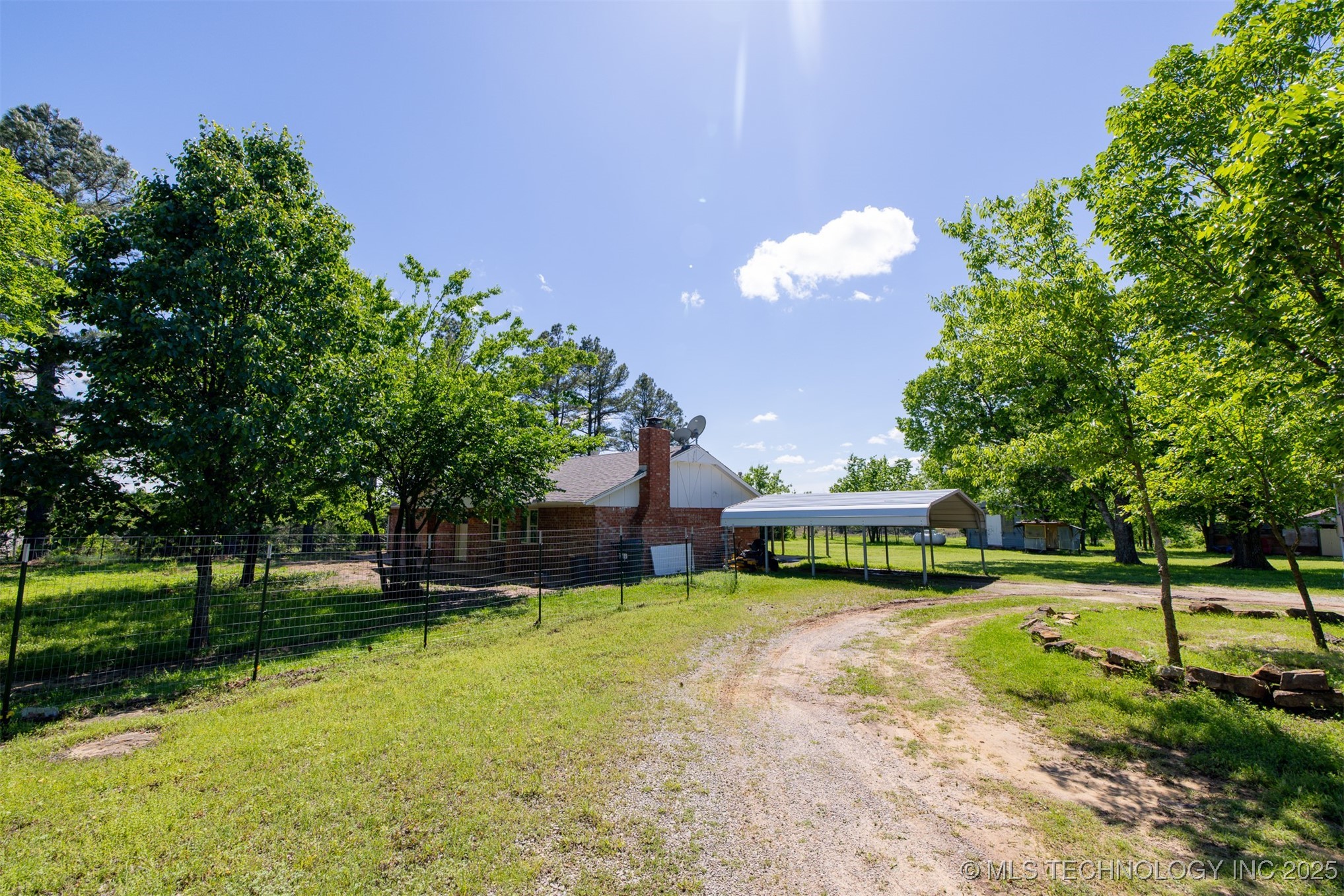 1414 N Eagle Road Property Photo 53