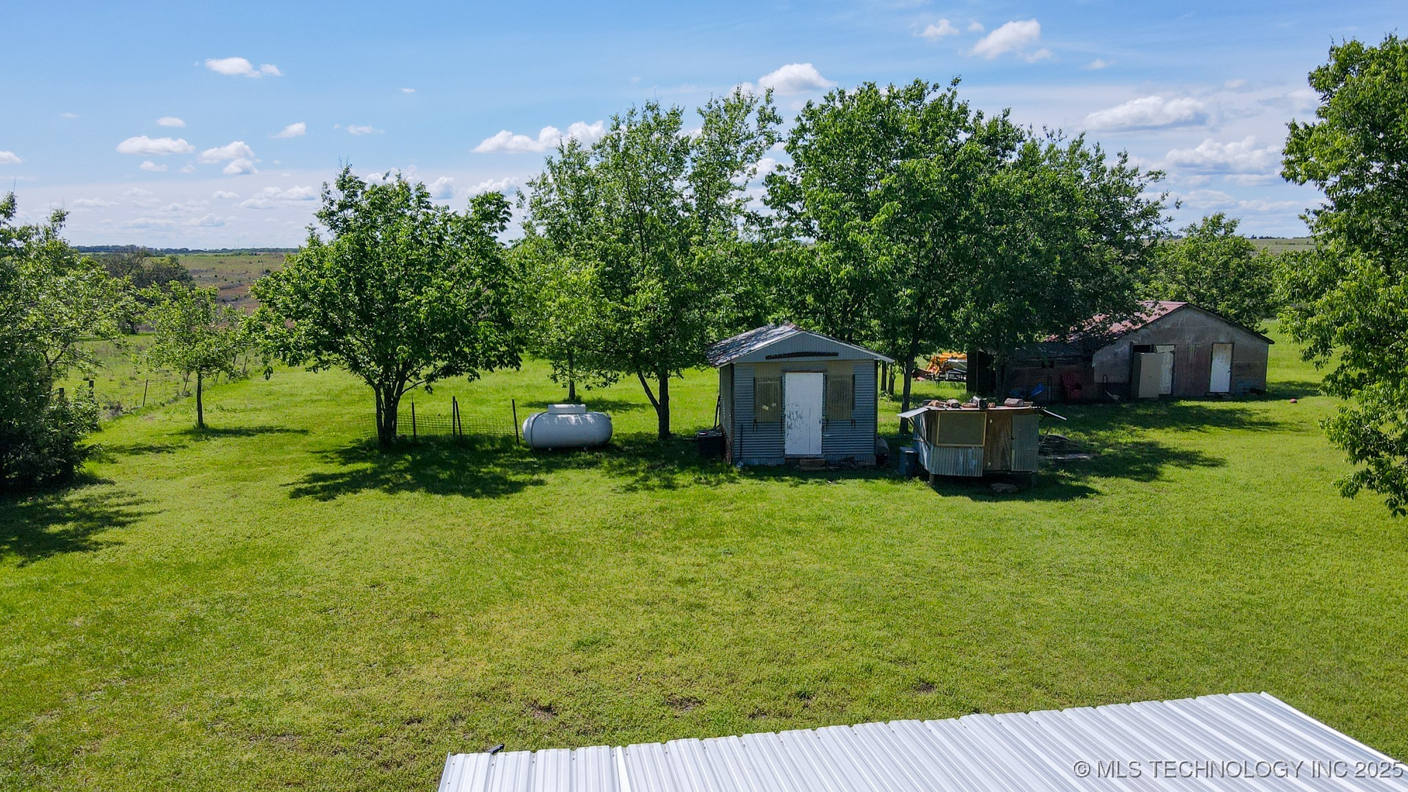 1414 N Eagle Road Property Photo 77