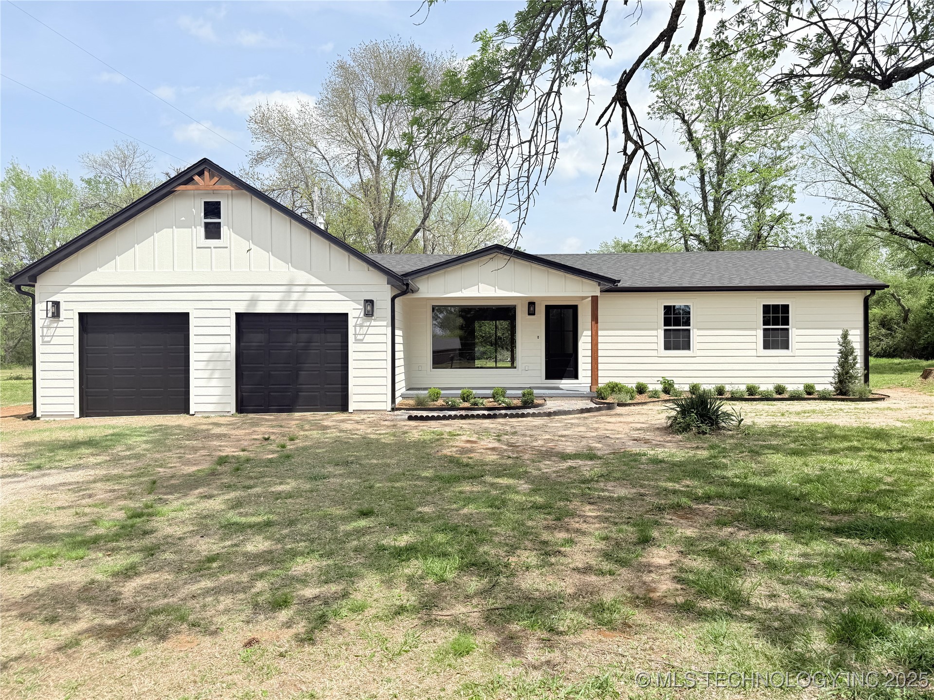 3550 S Country Club Road Property Photo