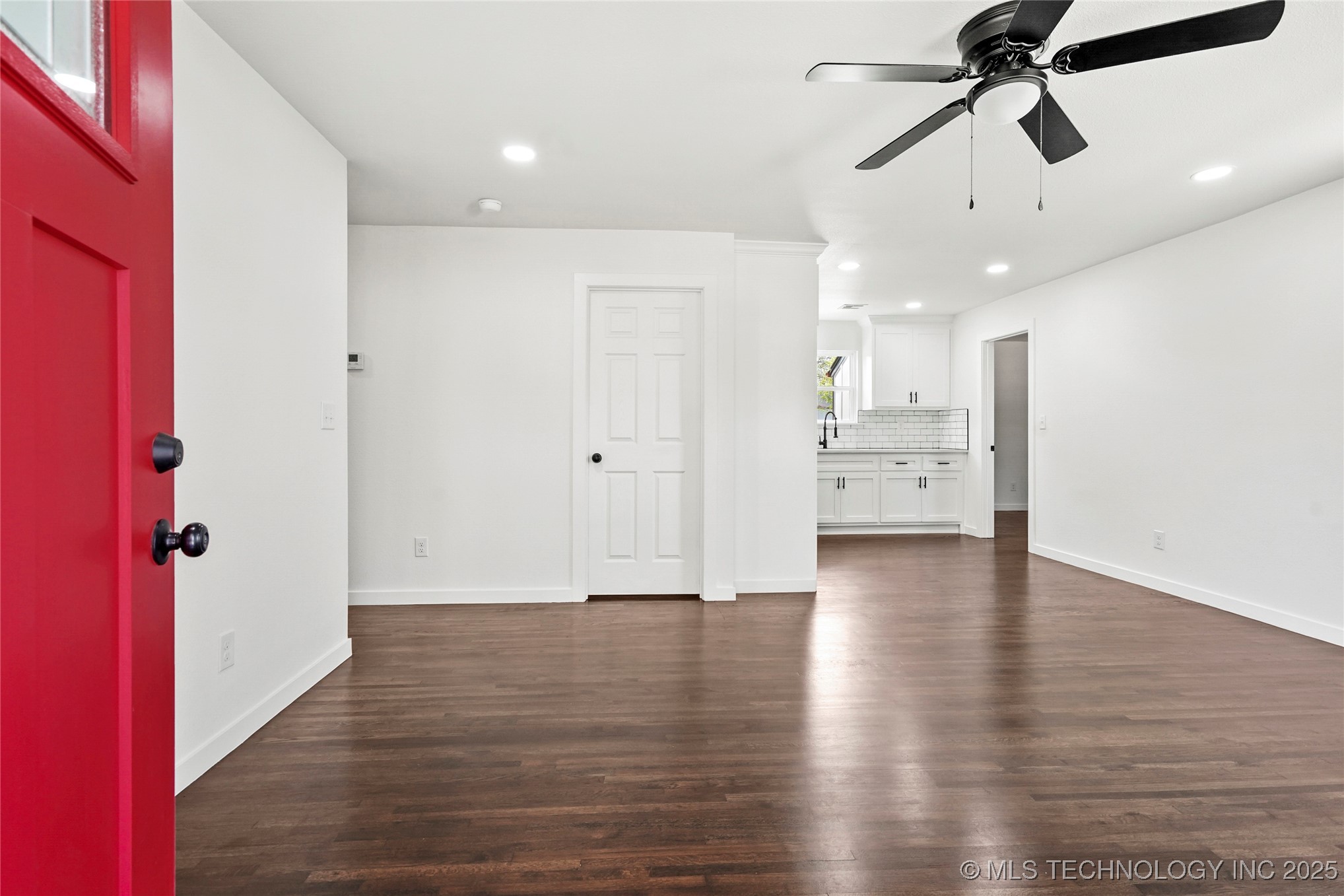 1508 N 68th East Avenue Property Photo 5