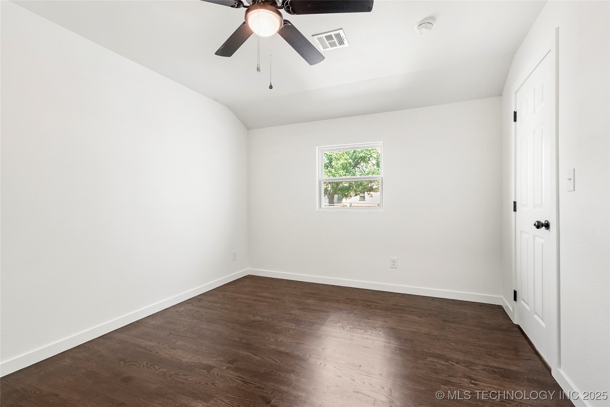 1508 N 68th East Avenue Property Photo 13