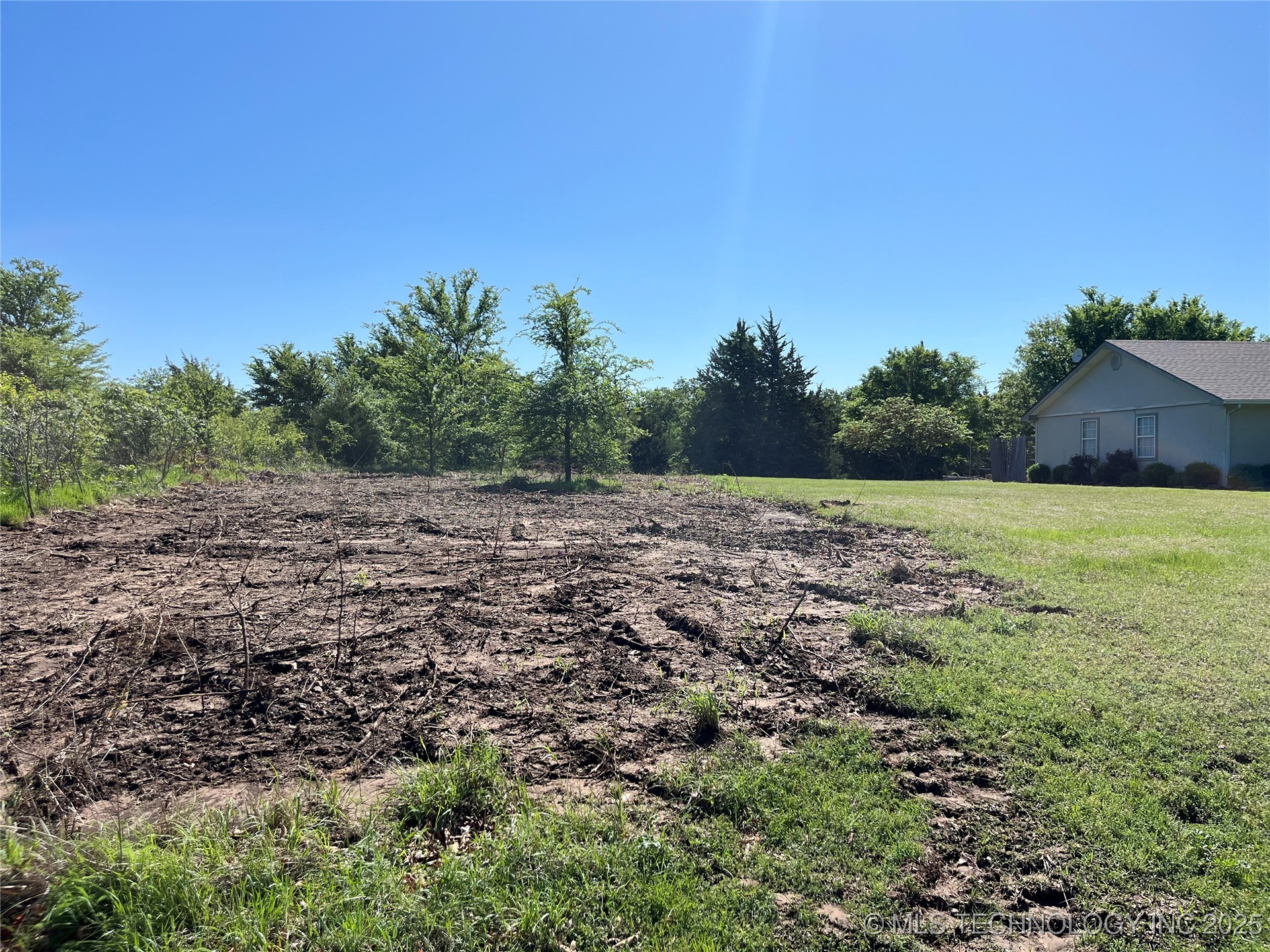 Canadian Drive Property Photo
