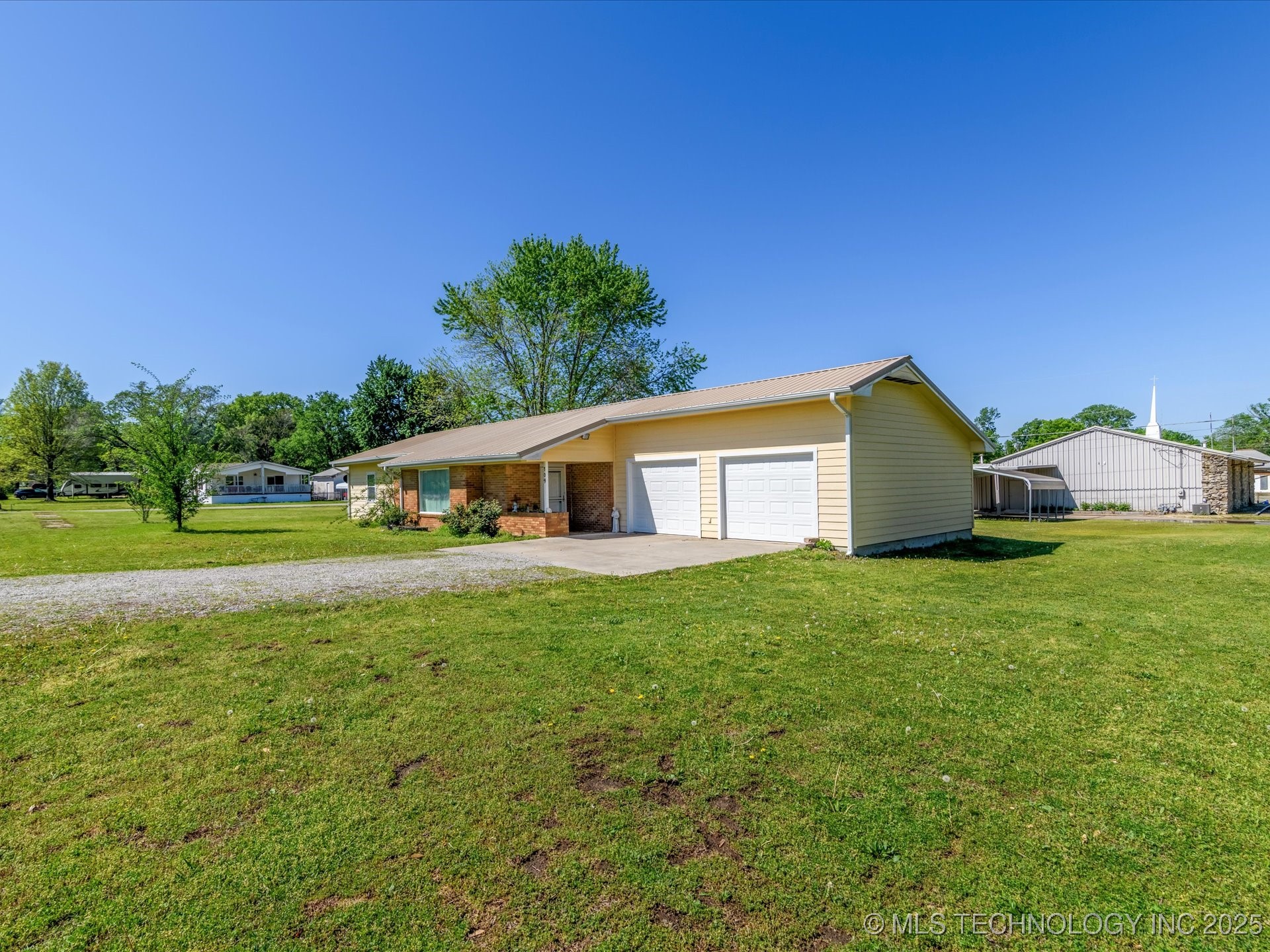 109 N Gertrude Property Photo 32