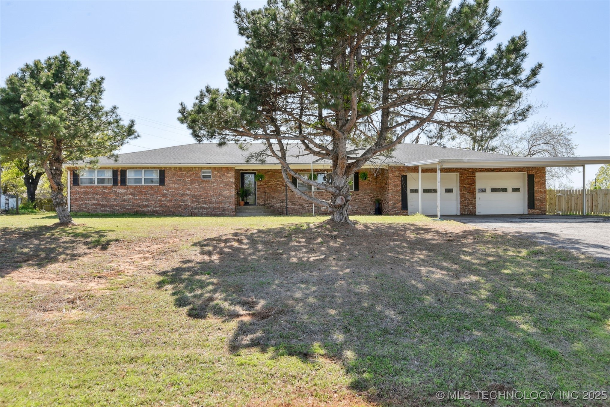 3042 State Hwy 48 Property Photo 1