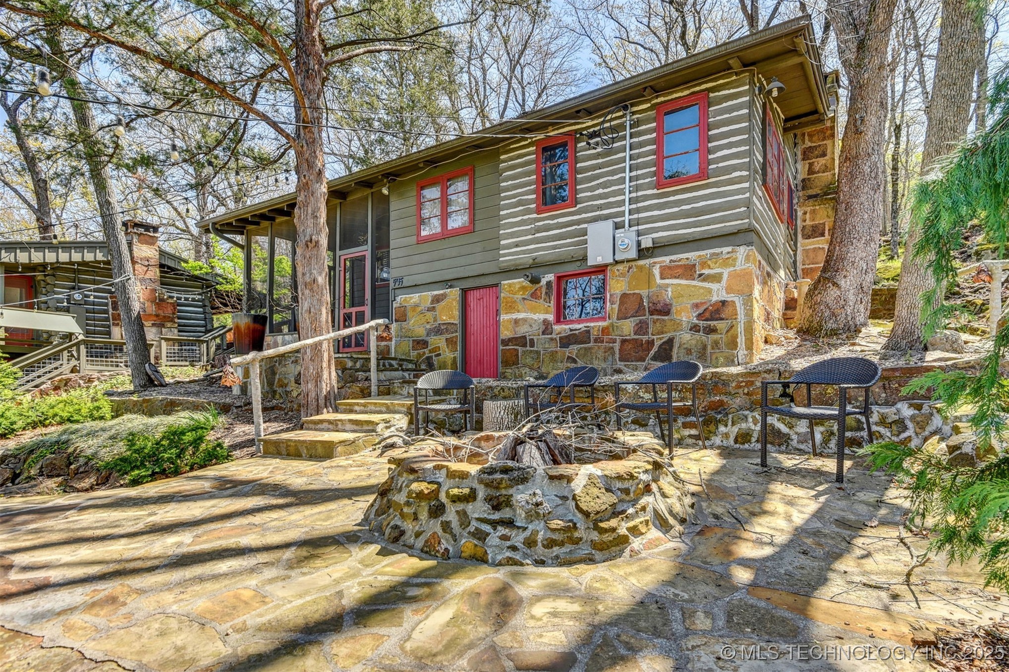 545 Cedar Boulevard Property Photo 3