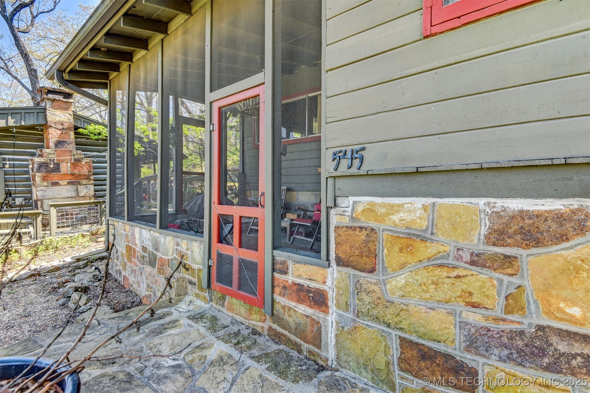 545 Cedar Boulevard Property Photo 5