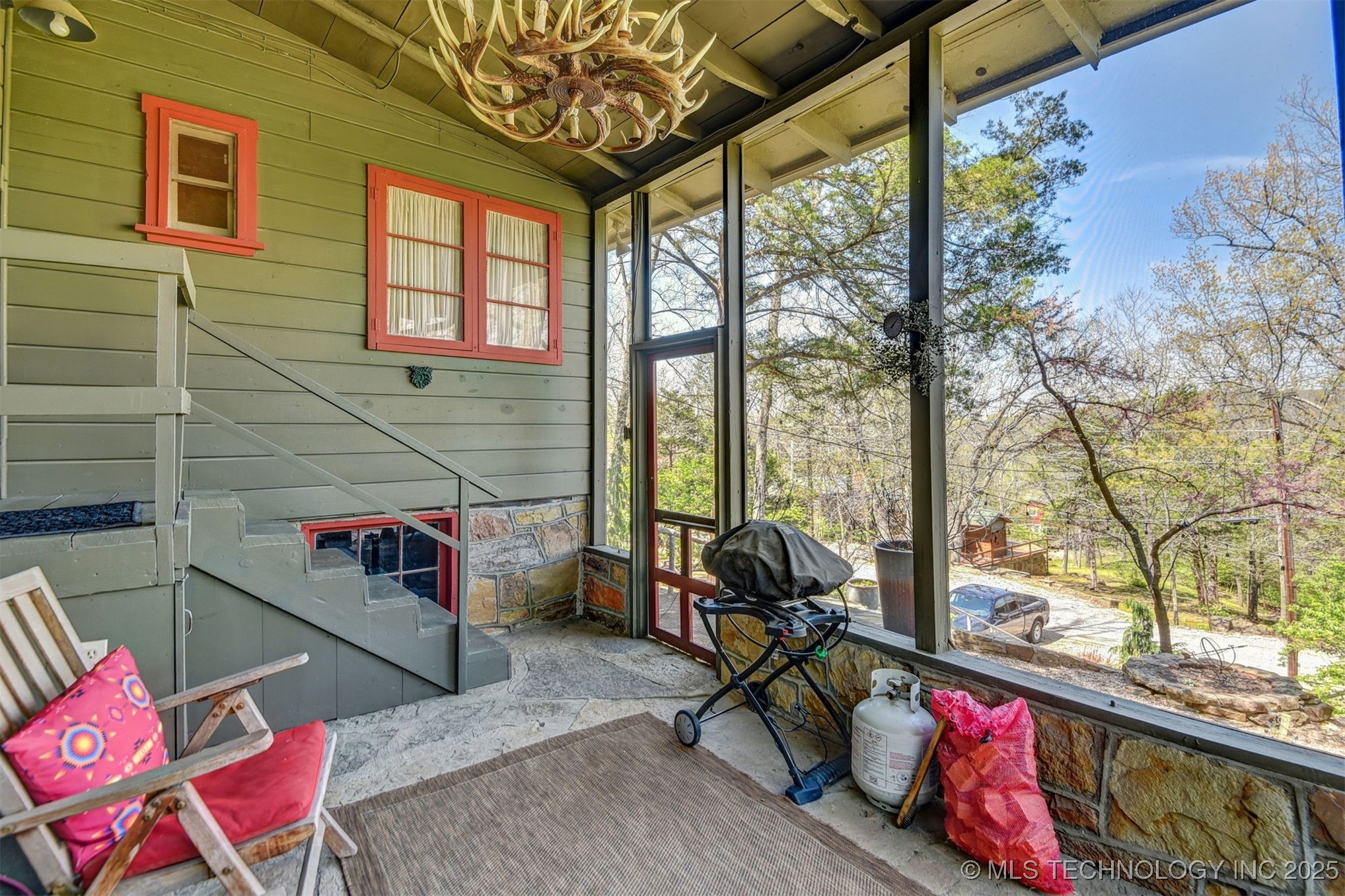 545 Cedar Boulevard Property Photo 7