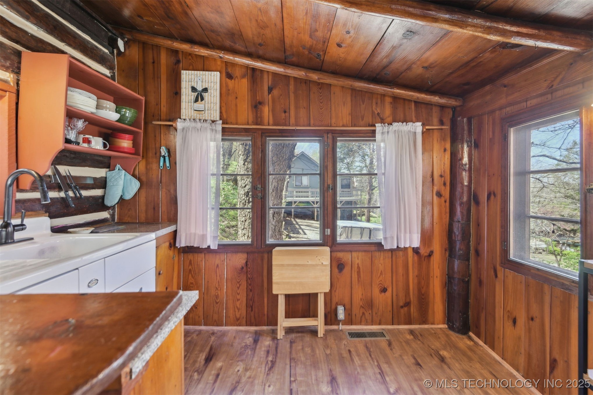 545 Cedar Boulevard Property Photo 23