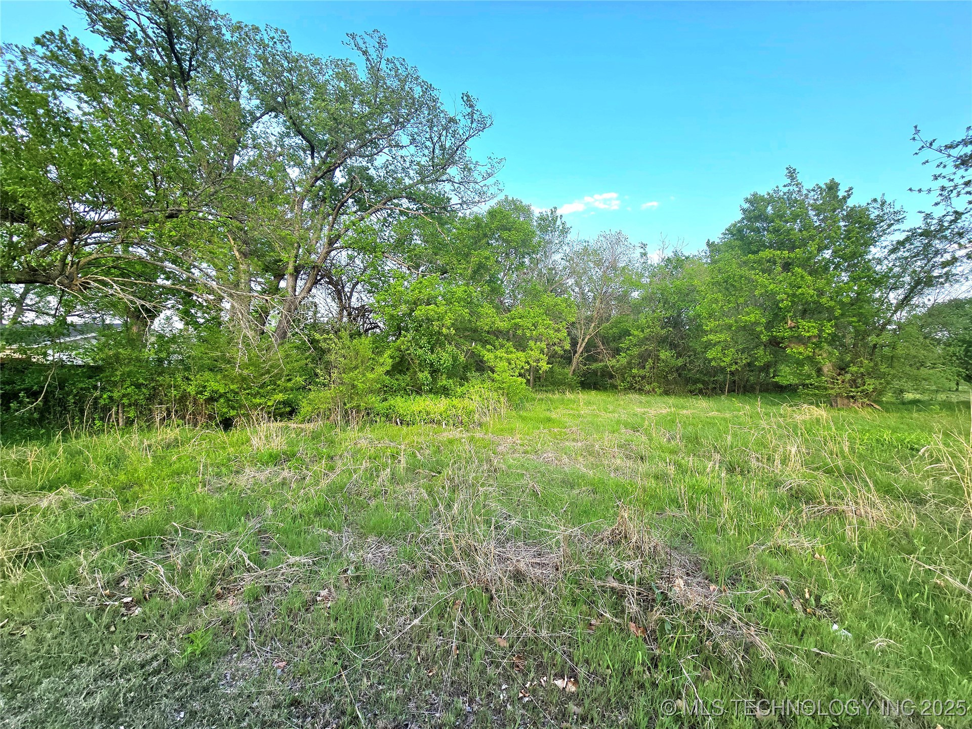 17019 S Memorial Drive Property Photo 1