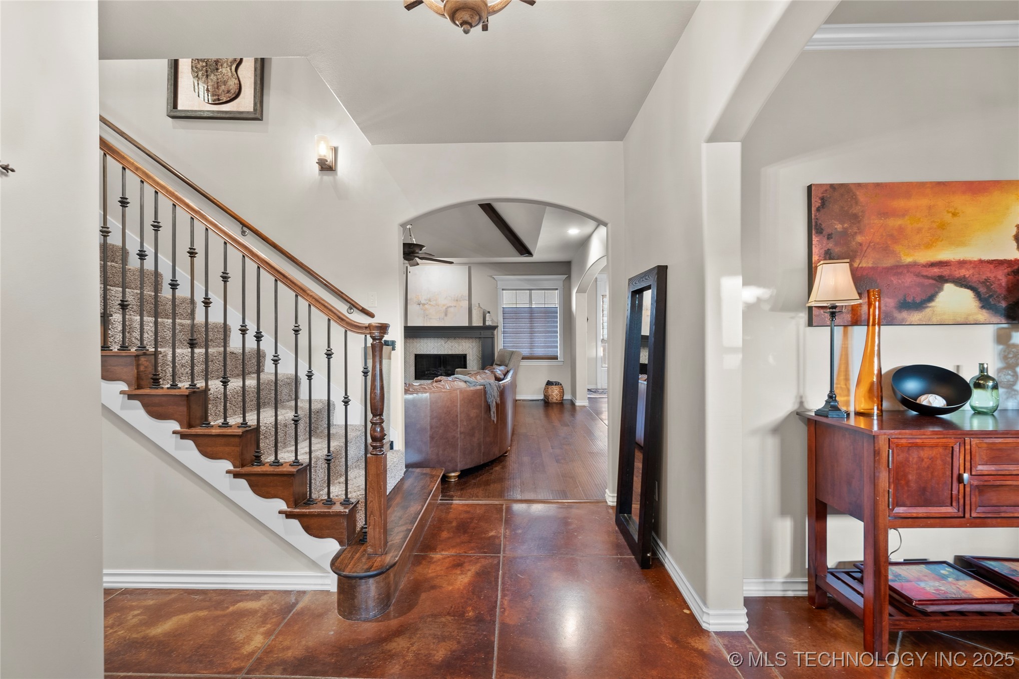 12330 S Ash Avenue Property Photo 12