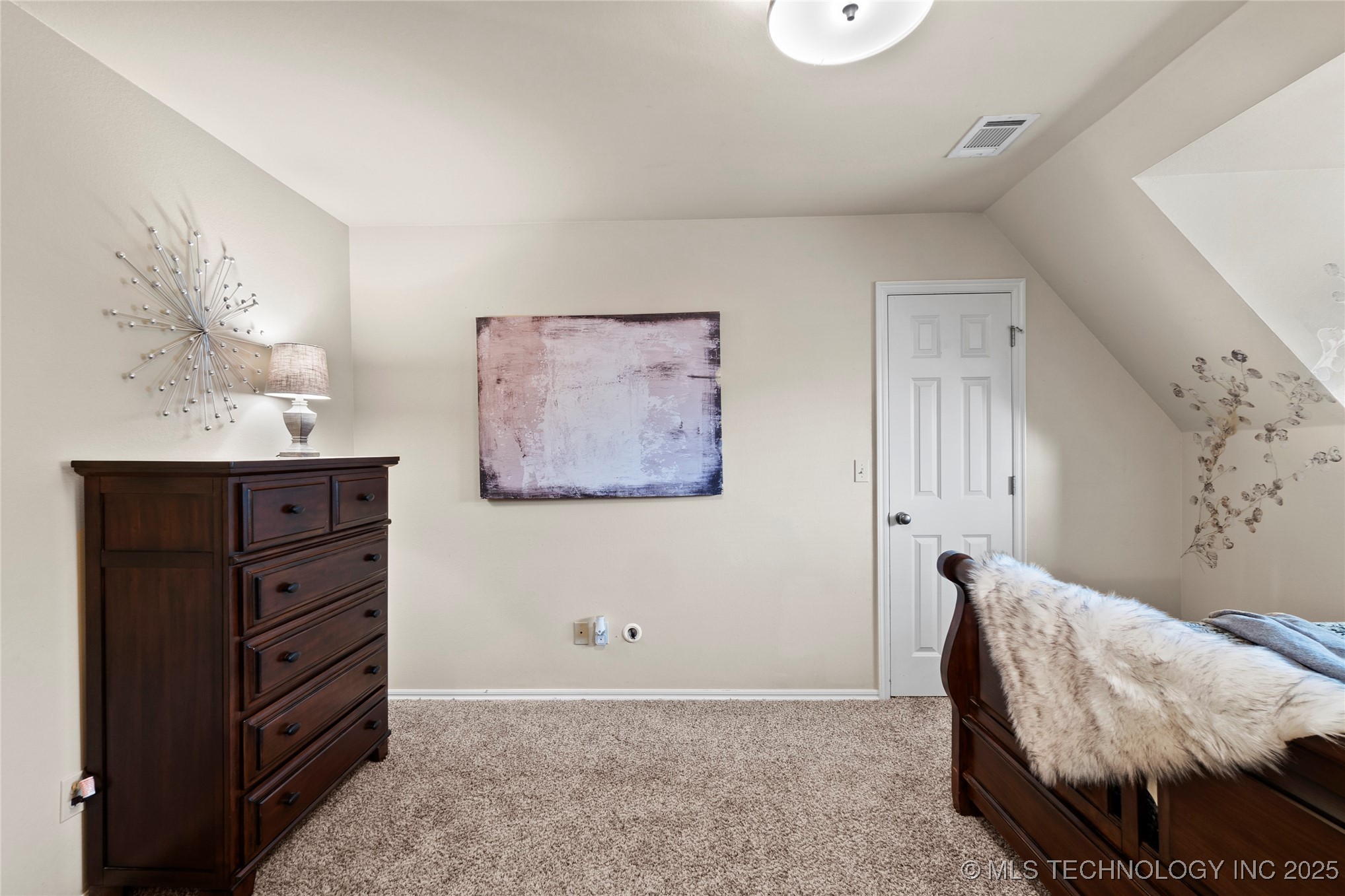 12330 S Ash Avenue Property Photo 44