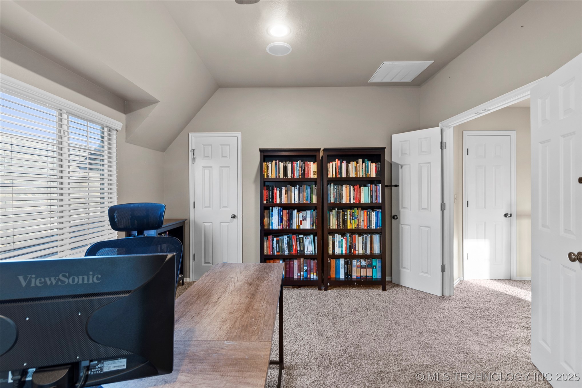 12330 S Ash Avenue Property Photo 47
