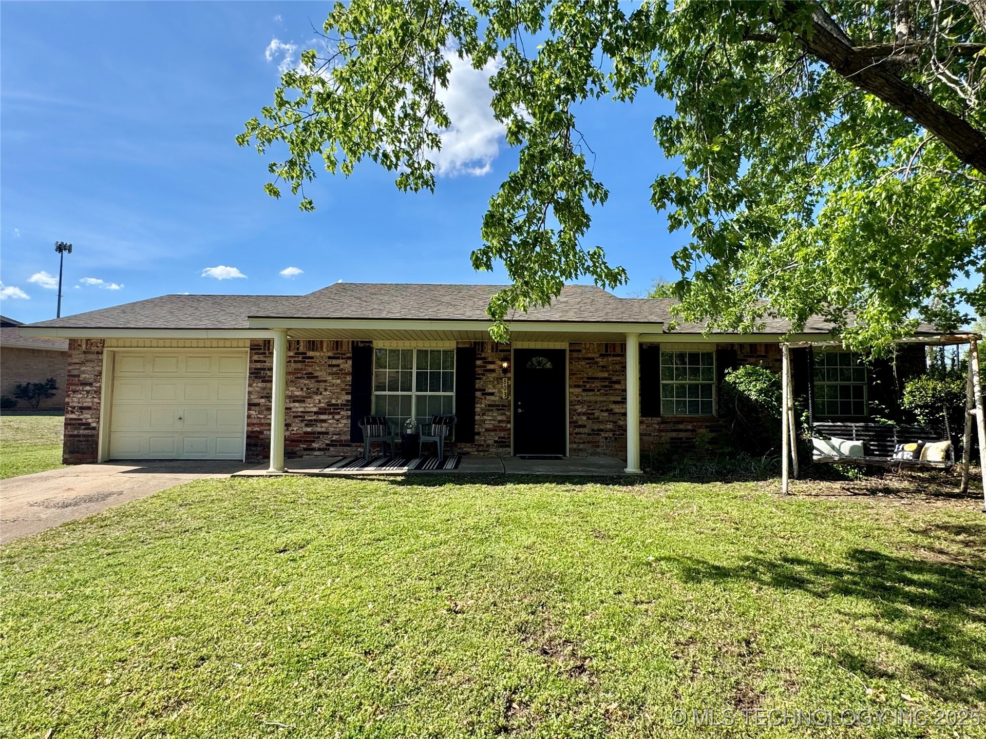 803 S Thompson Avenue Property Photo