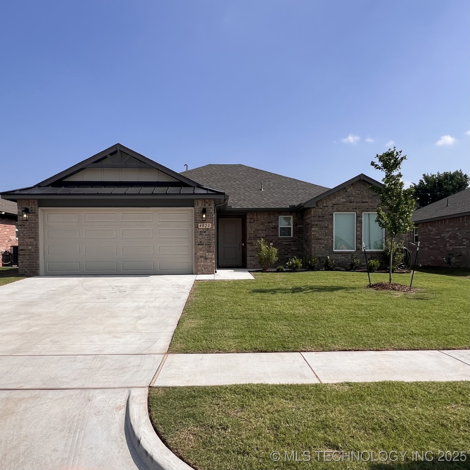 4823 E Galveston Place Property Photo 1