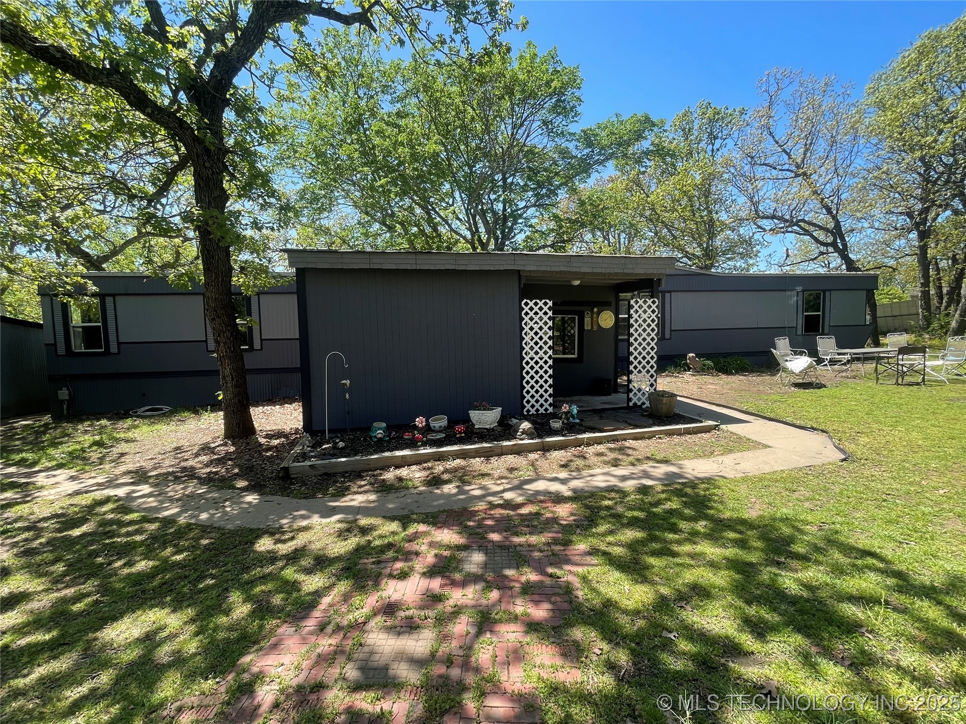 26002 W 47th Street Property Photo