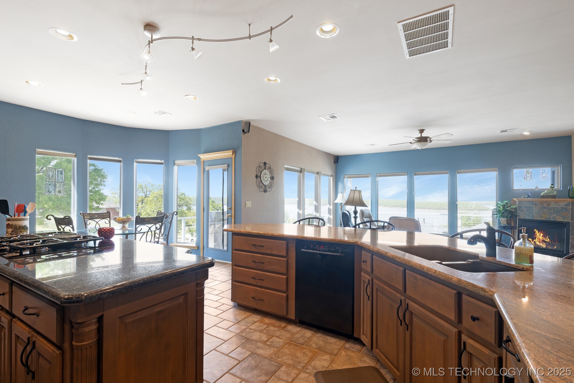14541 Channel Lane Property Photo 13