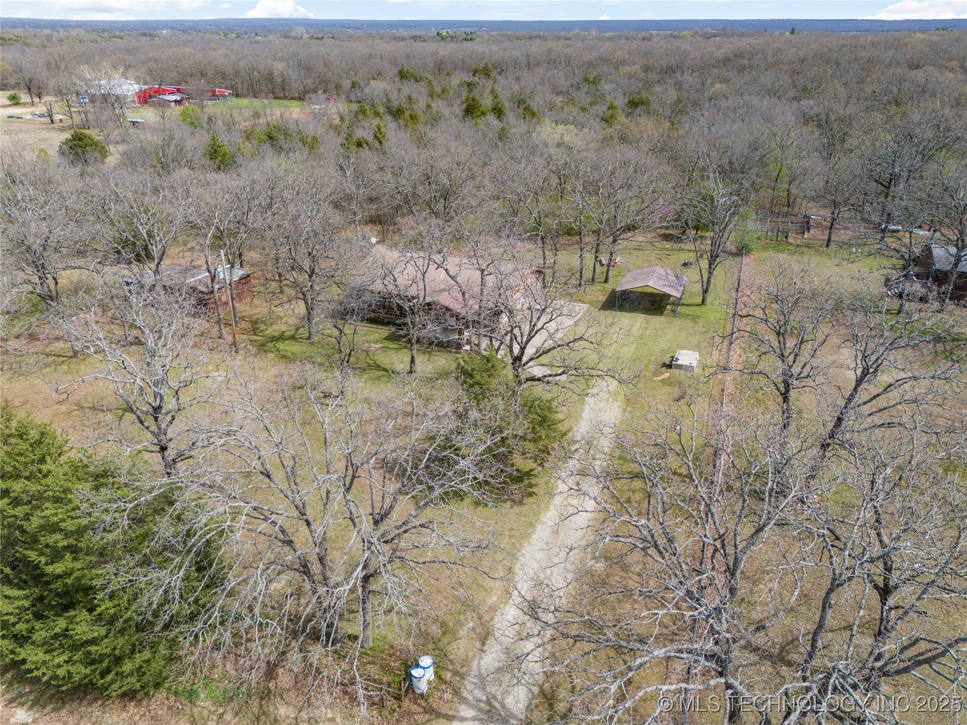 1380 N 254 Road Property Photo 2