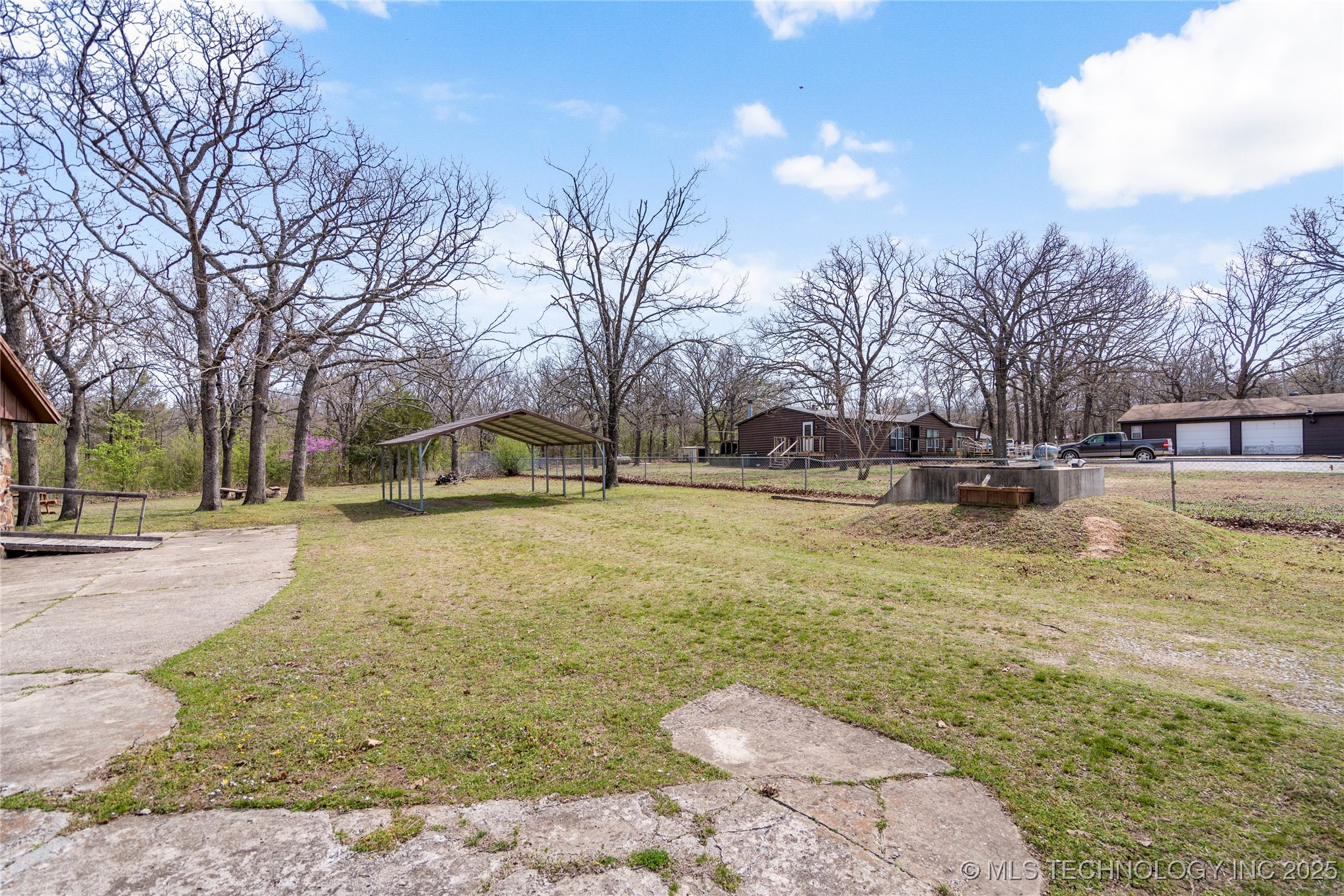 1380 N 254 Road Property Photo 4