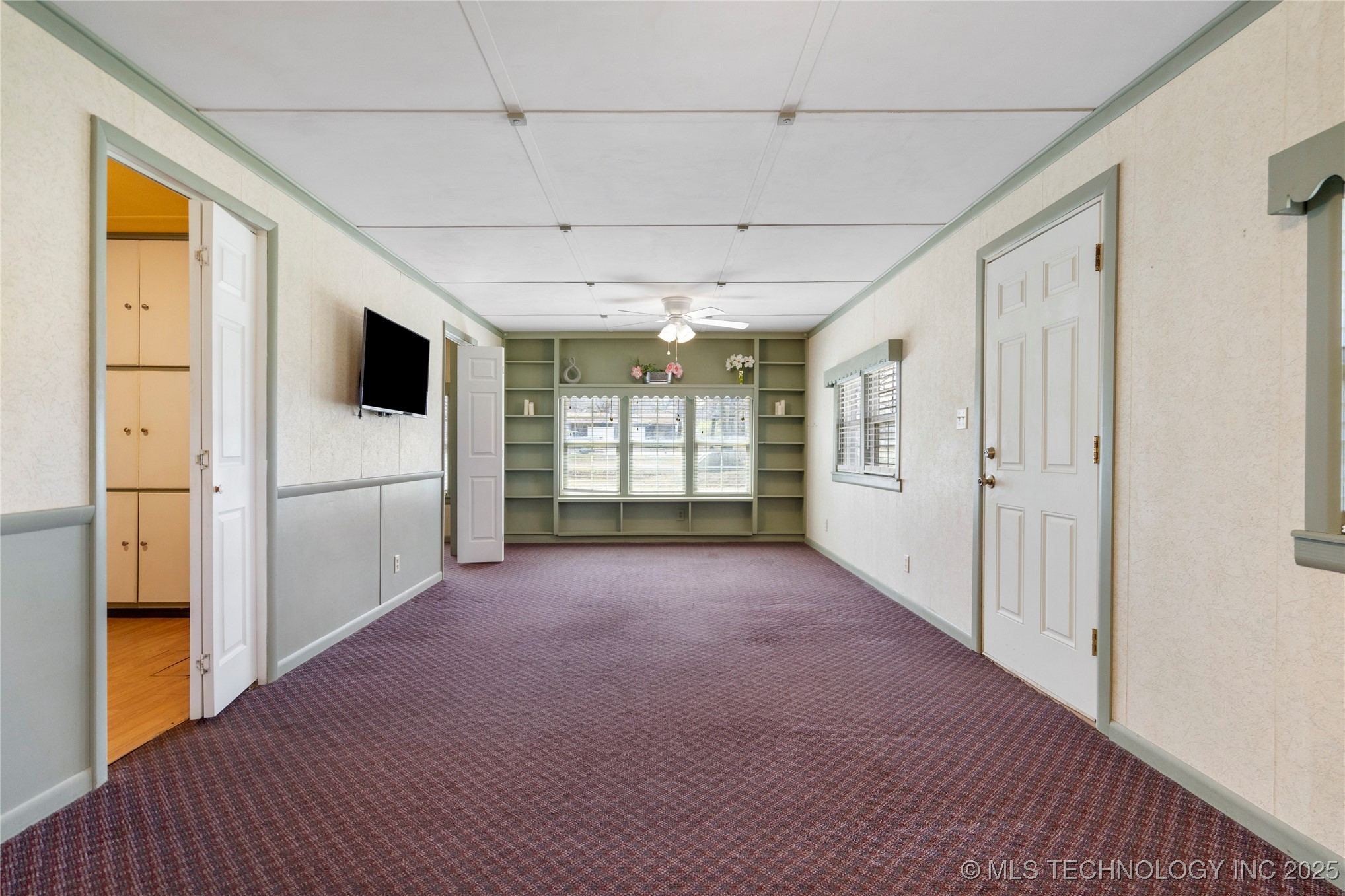 1380 N 254 Road Property Photo 7