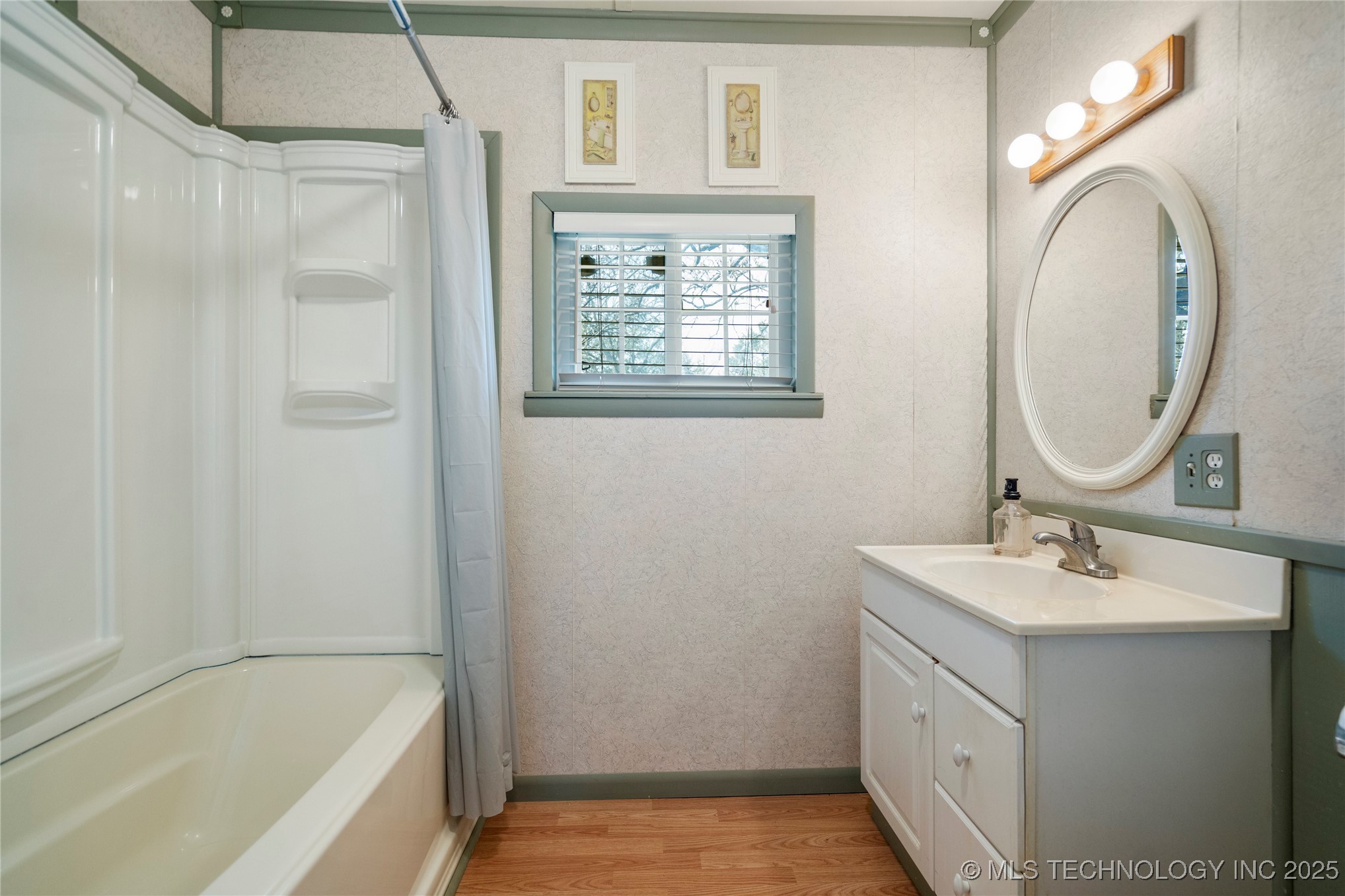1380 N 254 Road Property Photo 16