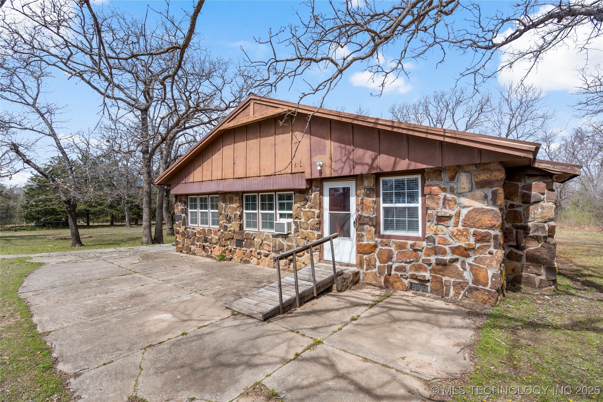 1380 N 254 Road Property Photo 29