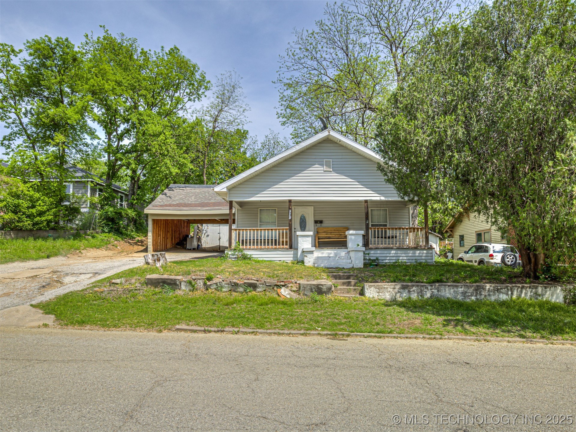 139 S Hickory Street Property Photo