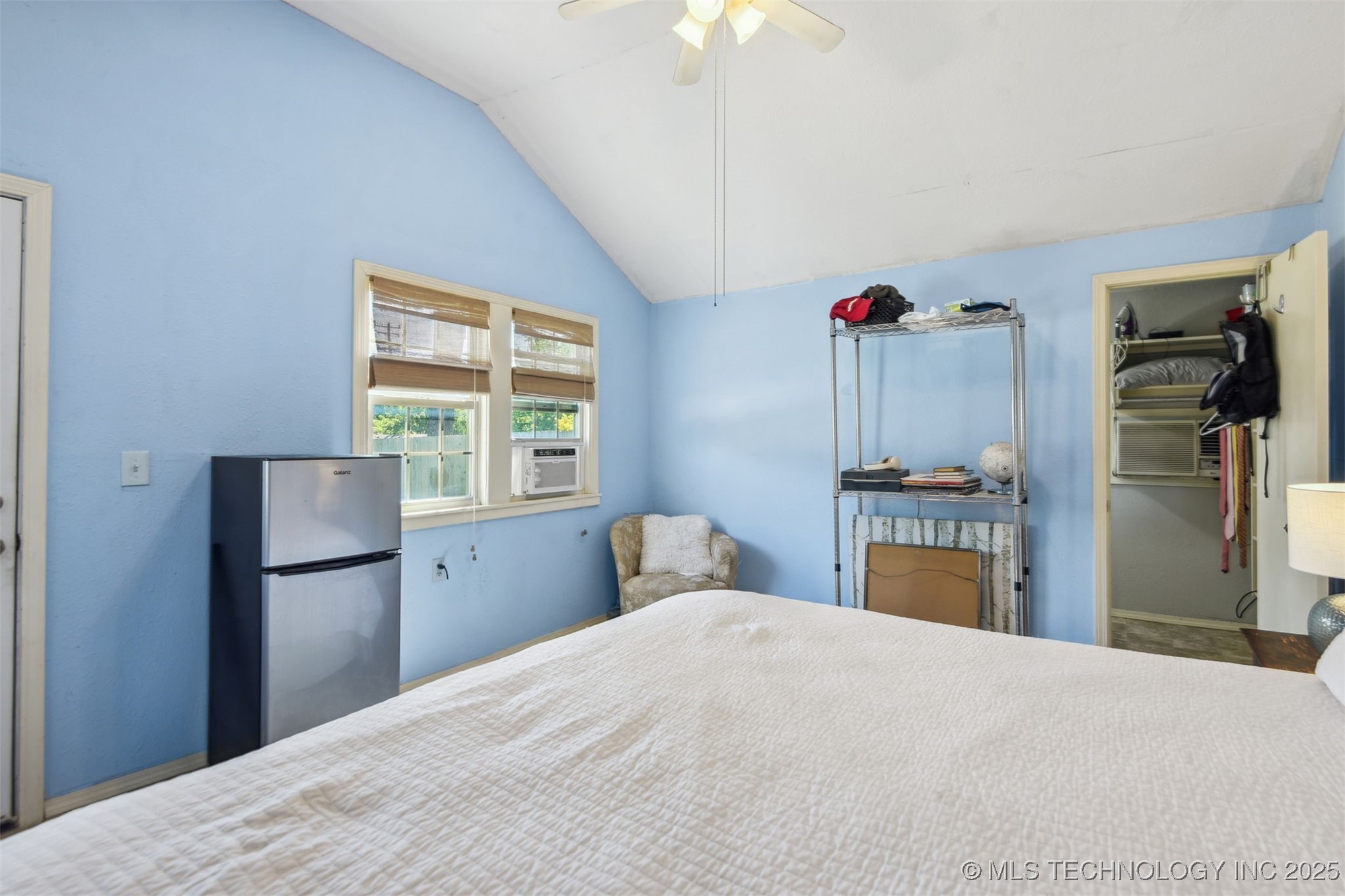 2412 E 23rd Street Property Photo 58