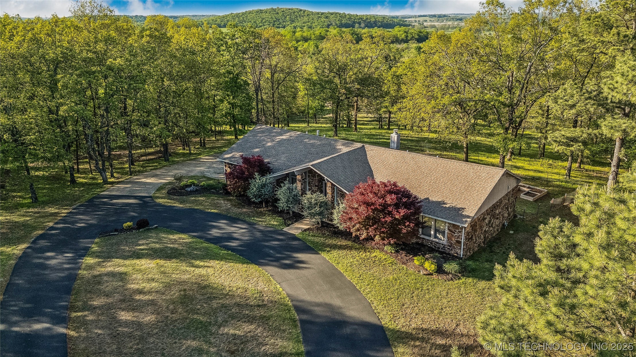 21083 Stick Ross Mountain Road Property Photo