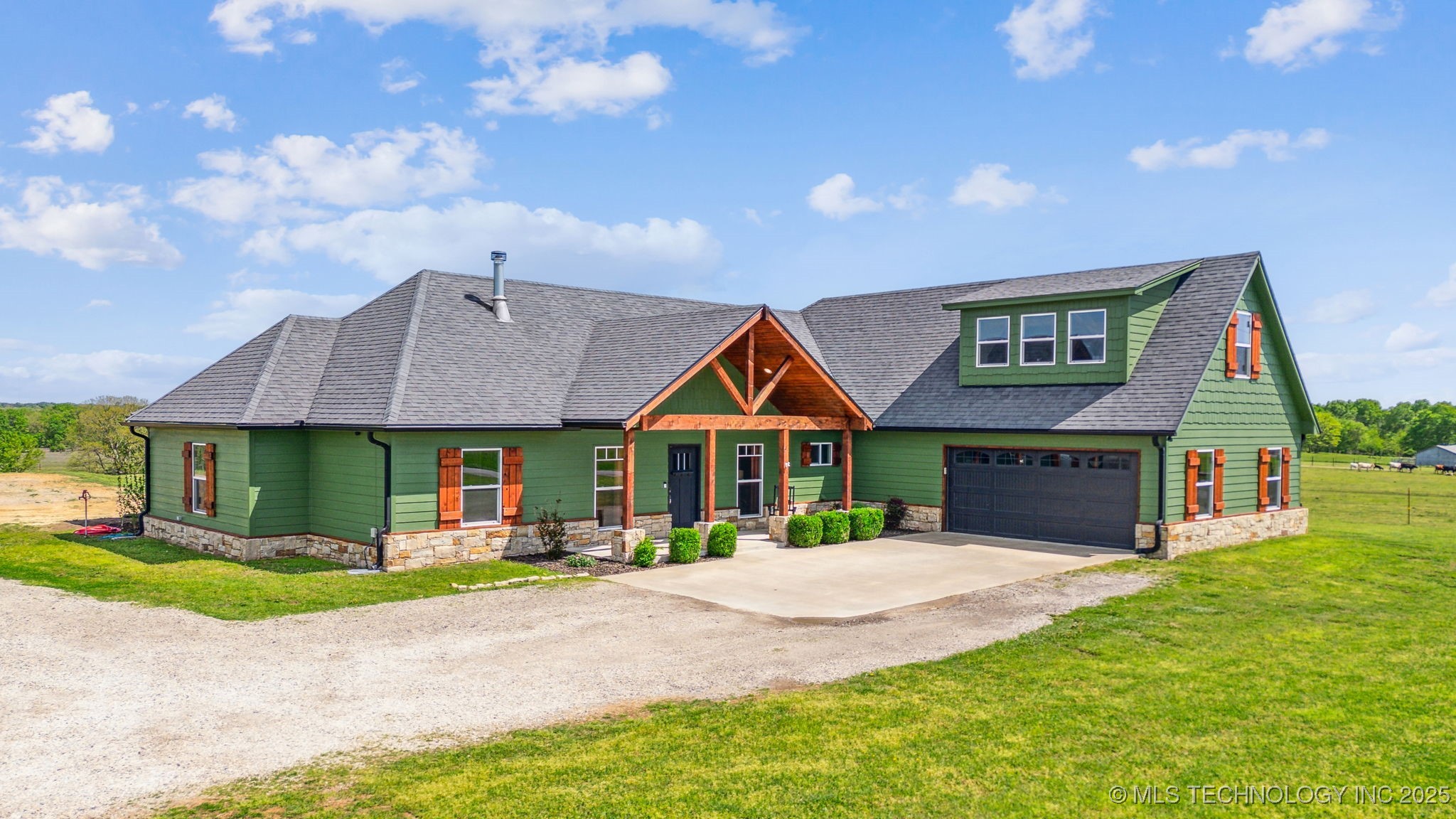 9153 S 4270 Road Property Photo