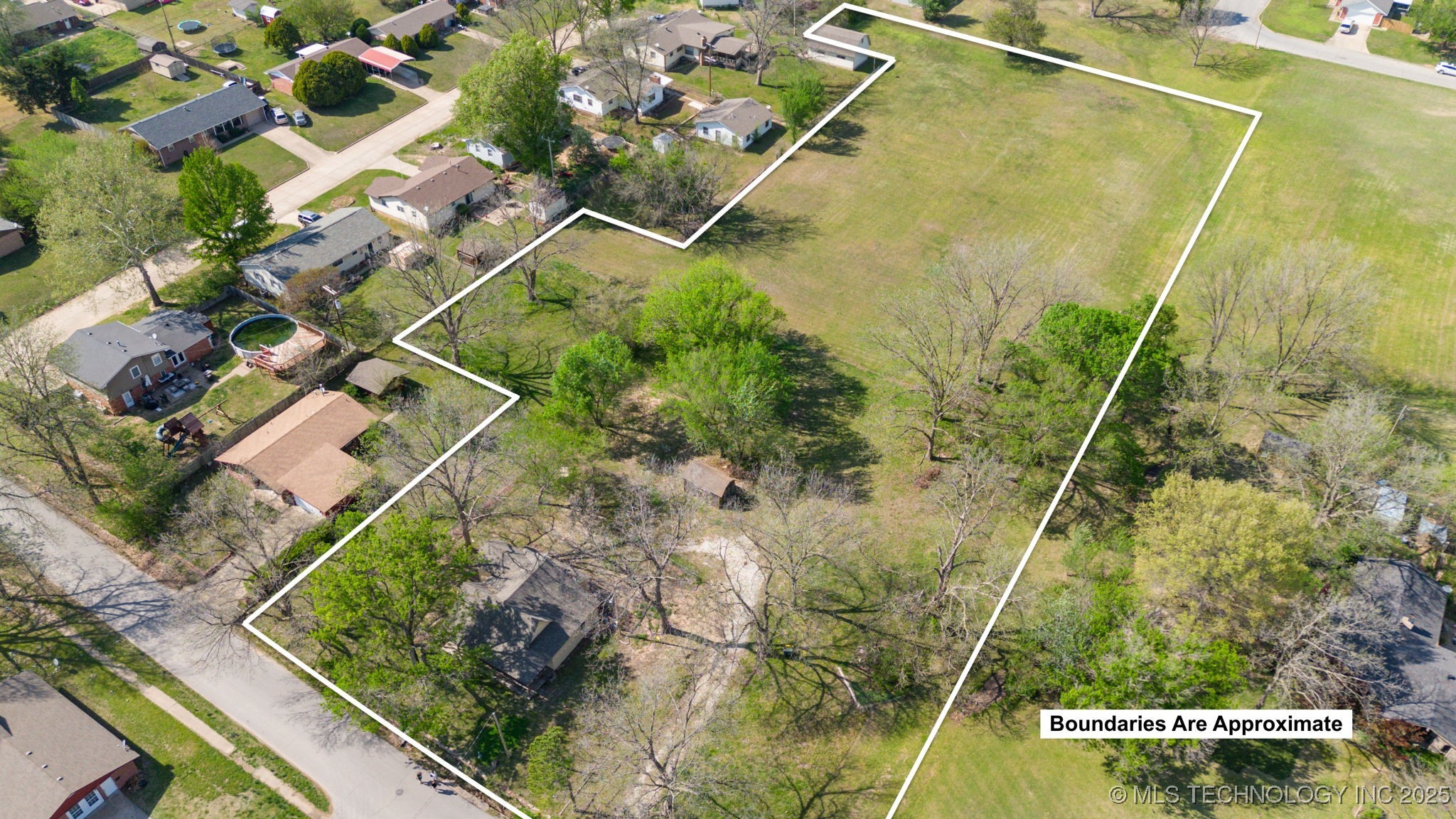 601 W Wichita Avenue W Property Photo