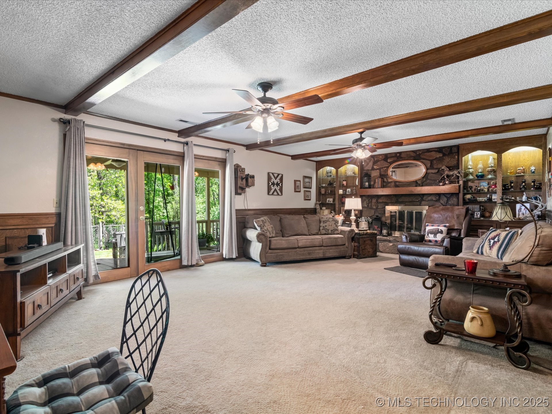 900 Briarwood Drive Property Photo 20