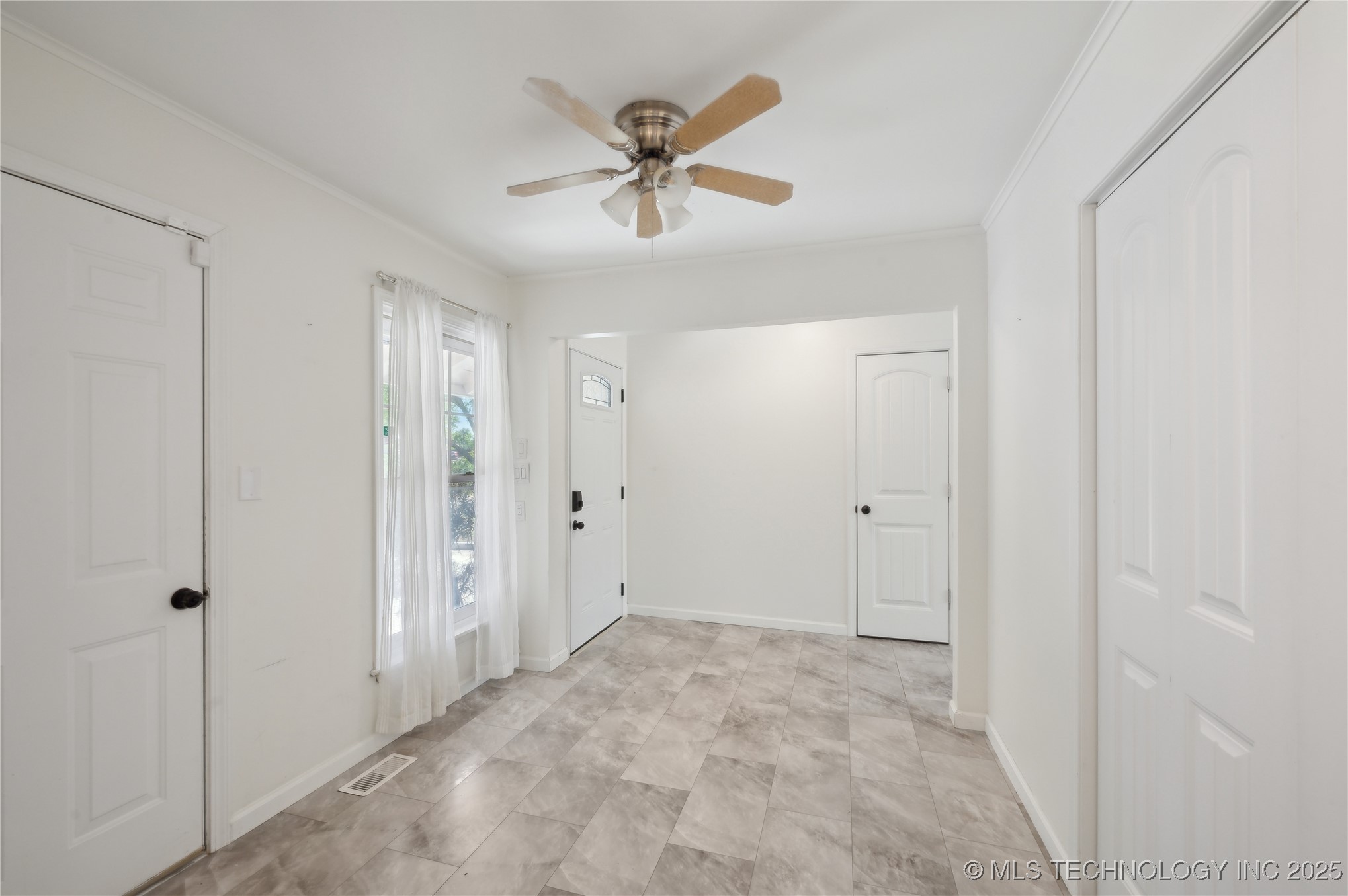 4416 E 58th Place Property Photo 10