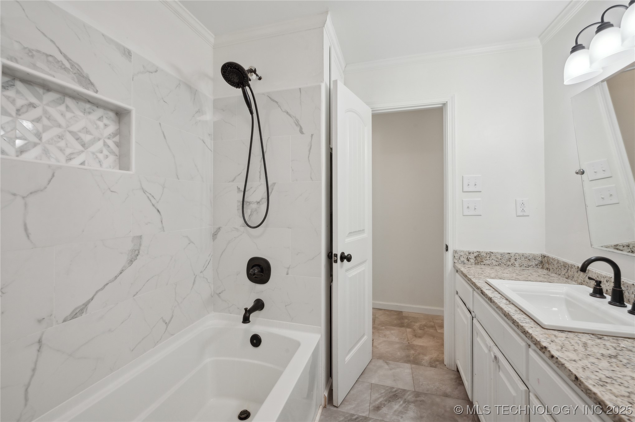 4416 E 58th Place Property Photo 17