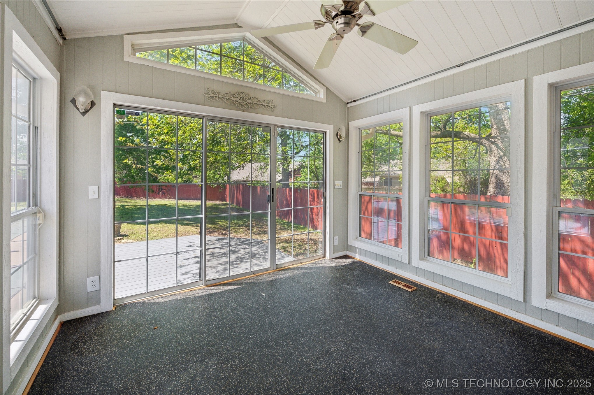 4416 E 58th Place Property Photo 24