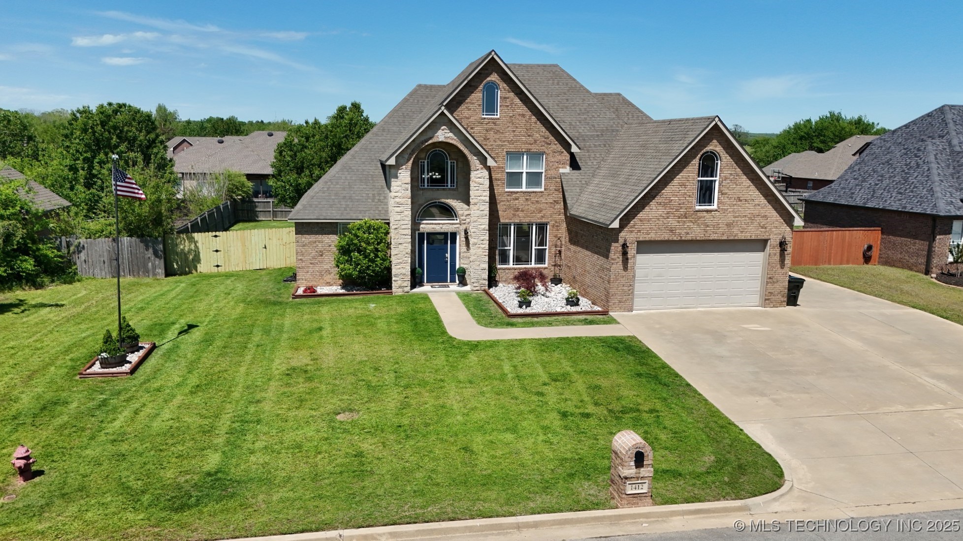 1412 Richmond Drive Property Photo 1