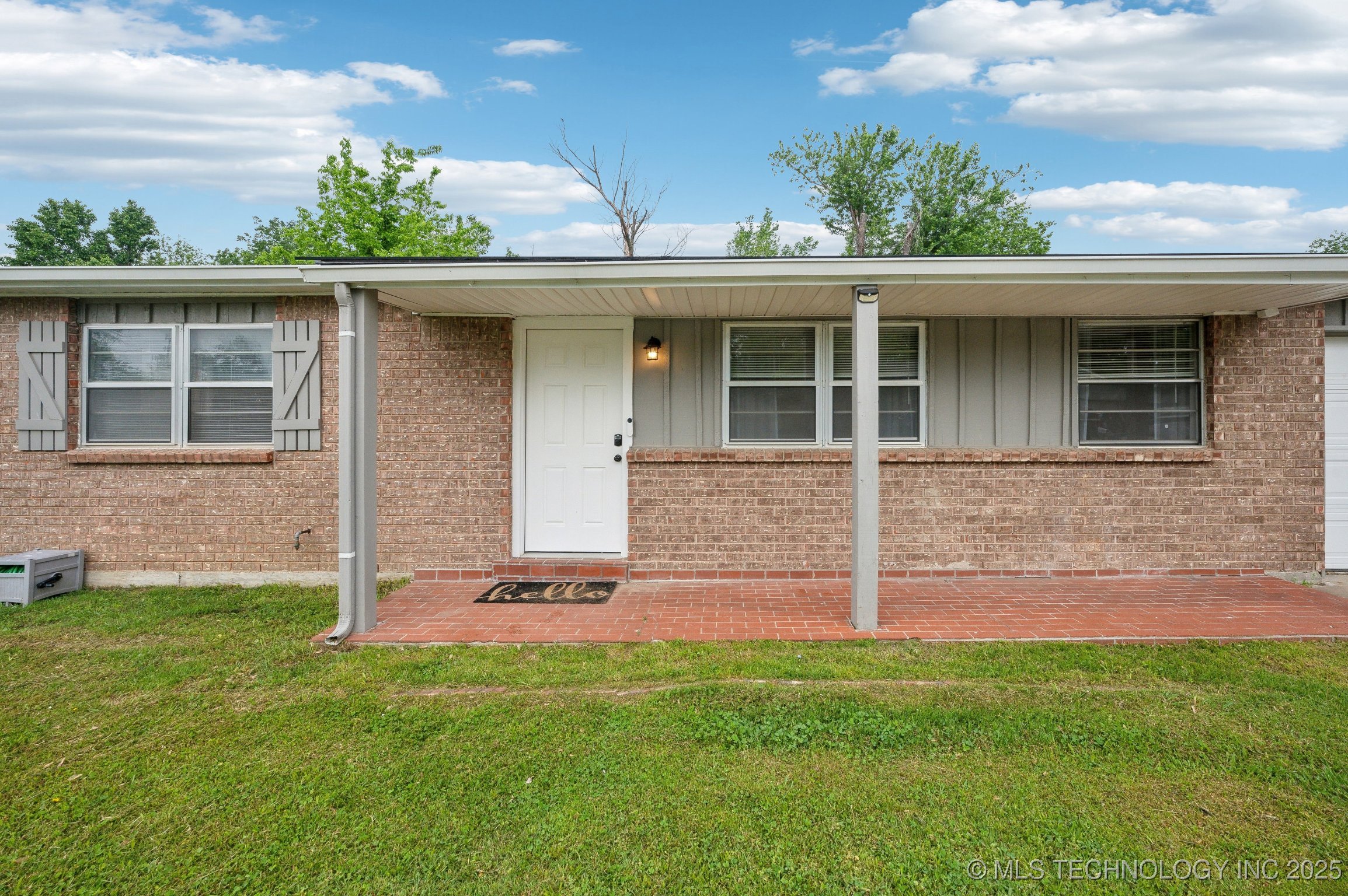 1712 S 125th East Avenue Property Photo 3