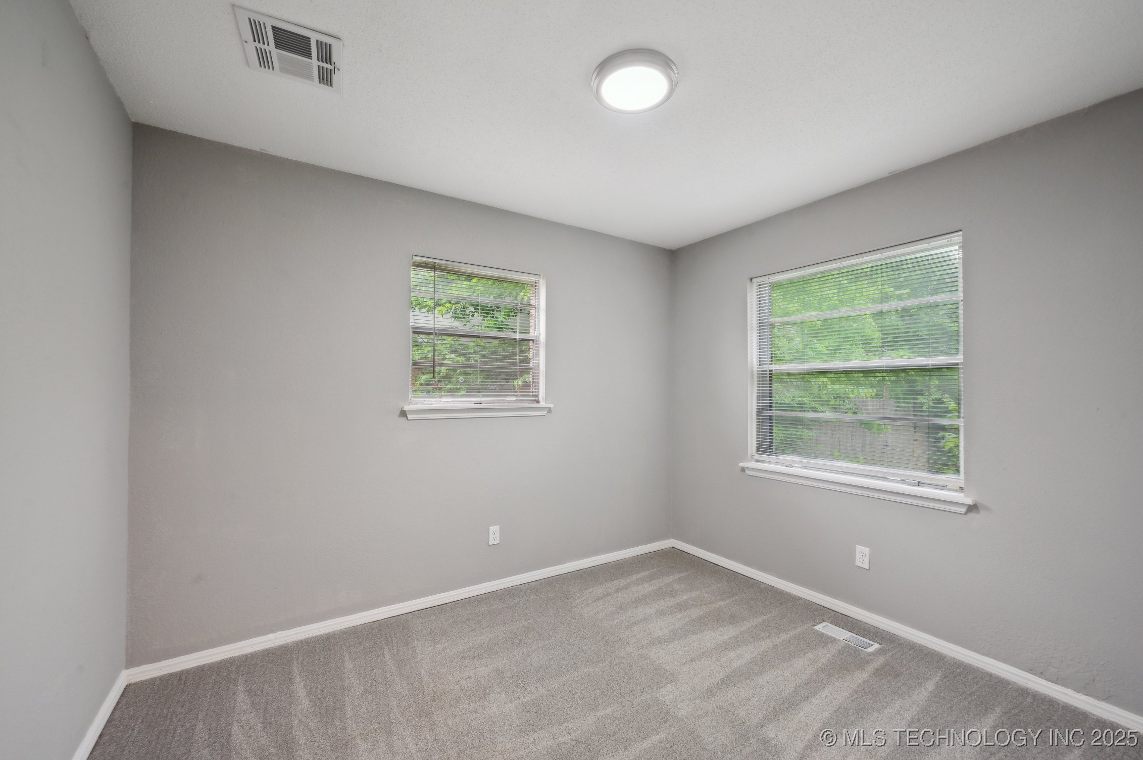 1712 S 125th East Avenue Property Photo 23