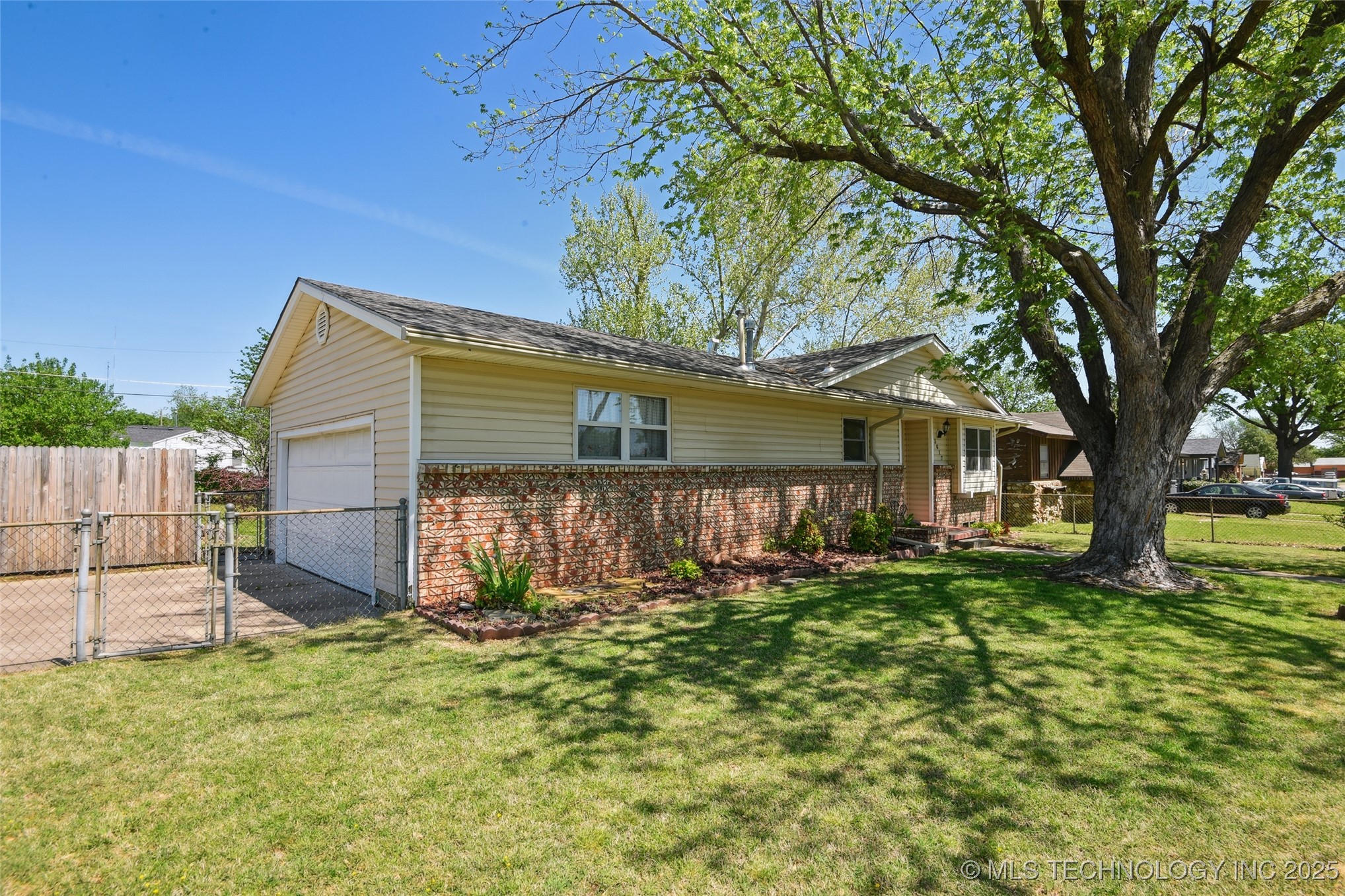 3617 W 44th Place Property Photo 2