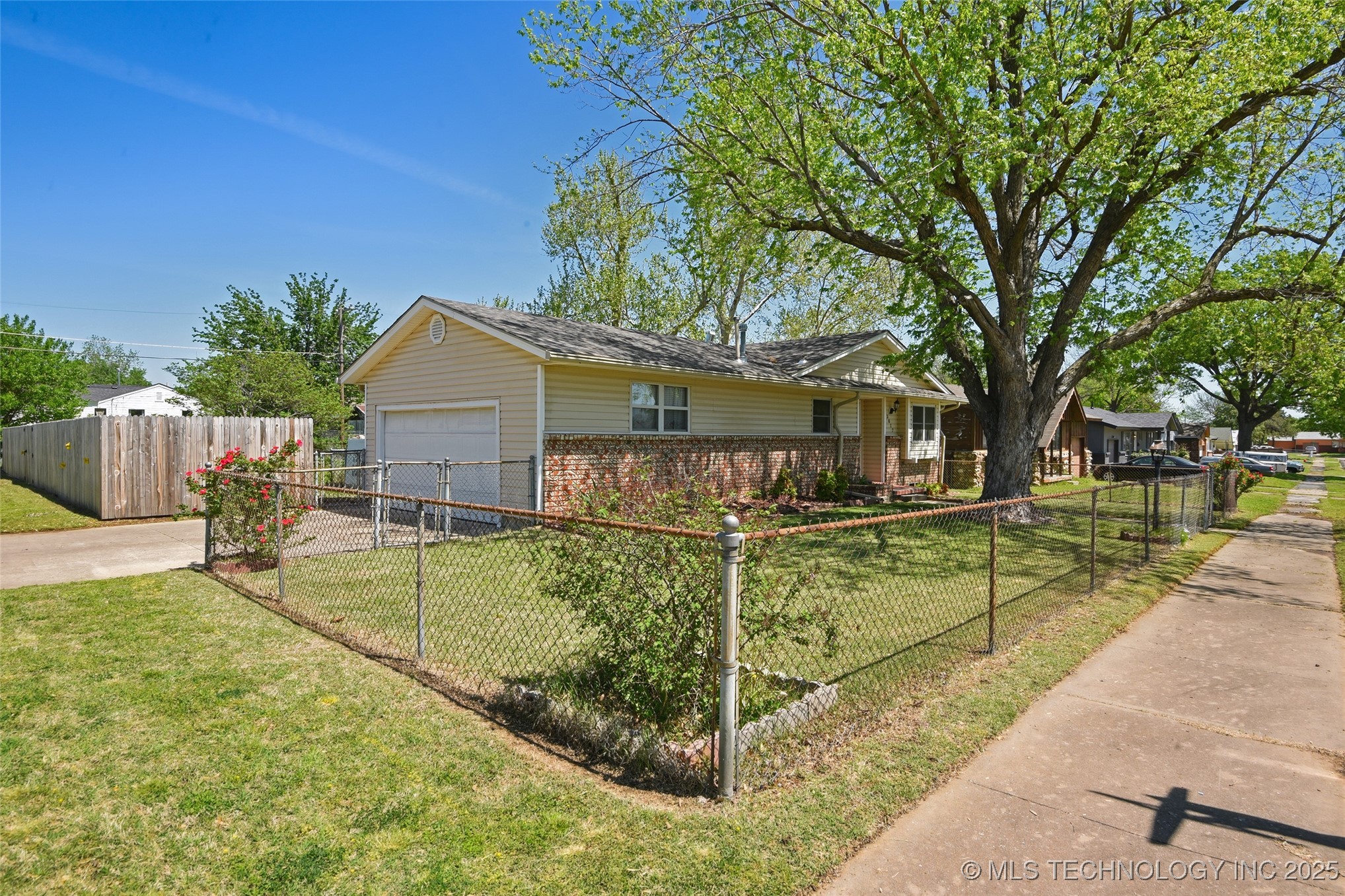 3617 W 44th Place Property Photo 3